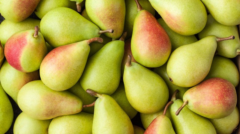 Pears.jpeg