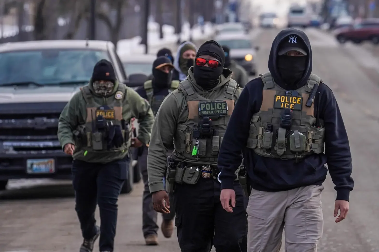 Federal agents