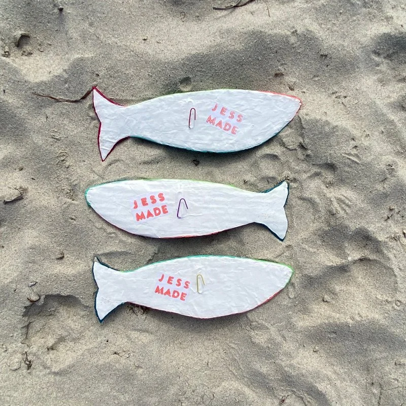 Guppy_Brothers_Sand_Back.jpg