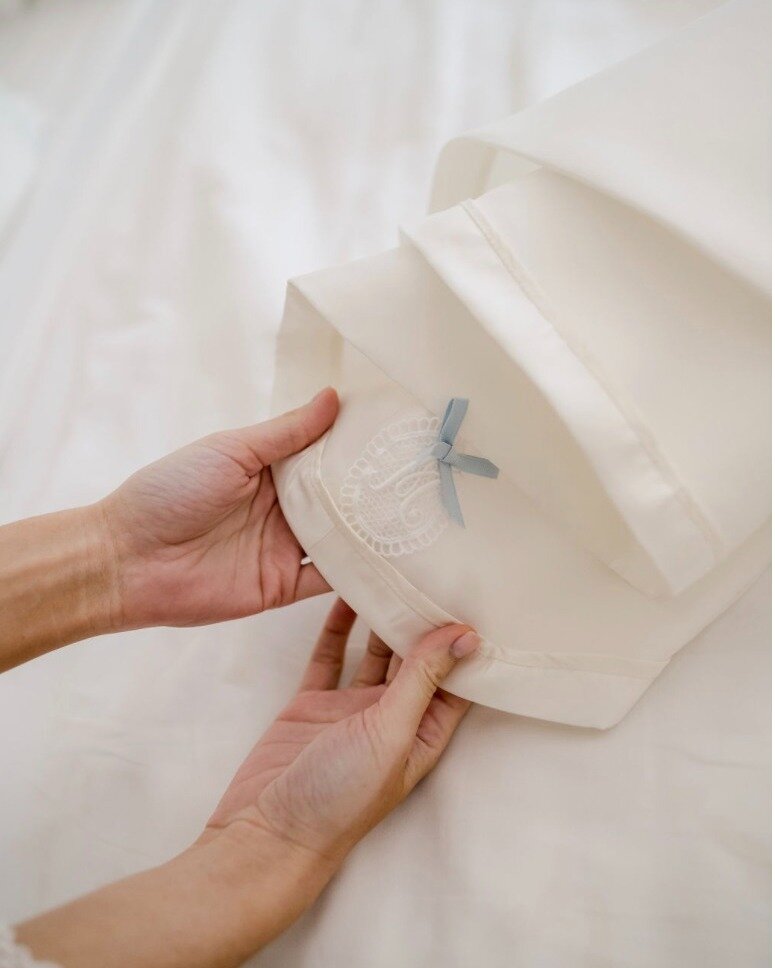 In the tapestry of a wedding, it's the little details that weave the most unforgettable memories. ✨ Embrace the magic of meticulous craftsmanship with Gramercy Atelier, where we believe every detail matters. Craft each element just as you envision💍?
