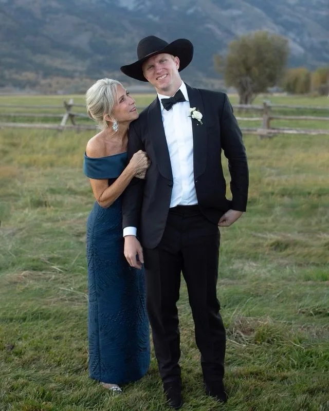 A dramatic navy off-the-shoulder gown with architectural structure and graceful drape. Balanced, refined, and strong &mdash; for the mother who stands proudly beside her son on his special day💙

#motherofthegroom #motherofthegroomdress #motheroftheg