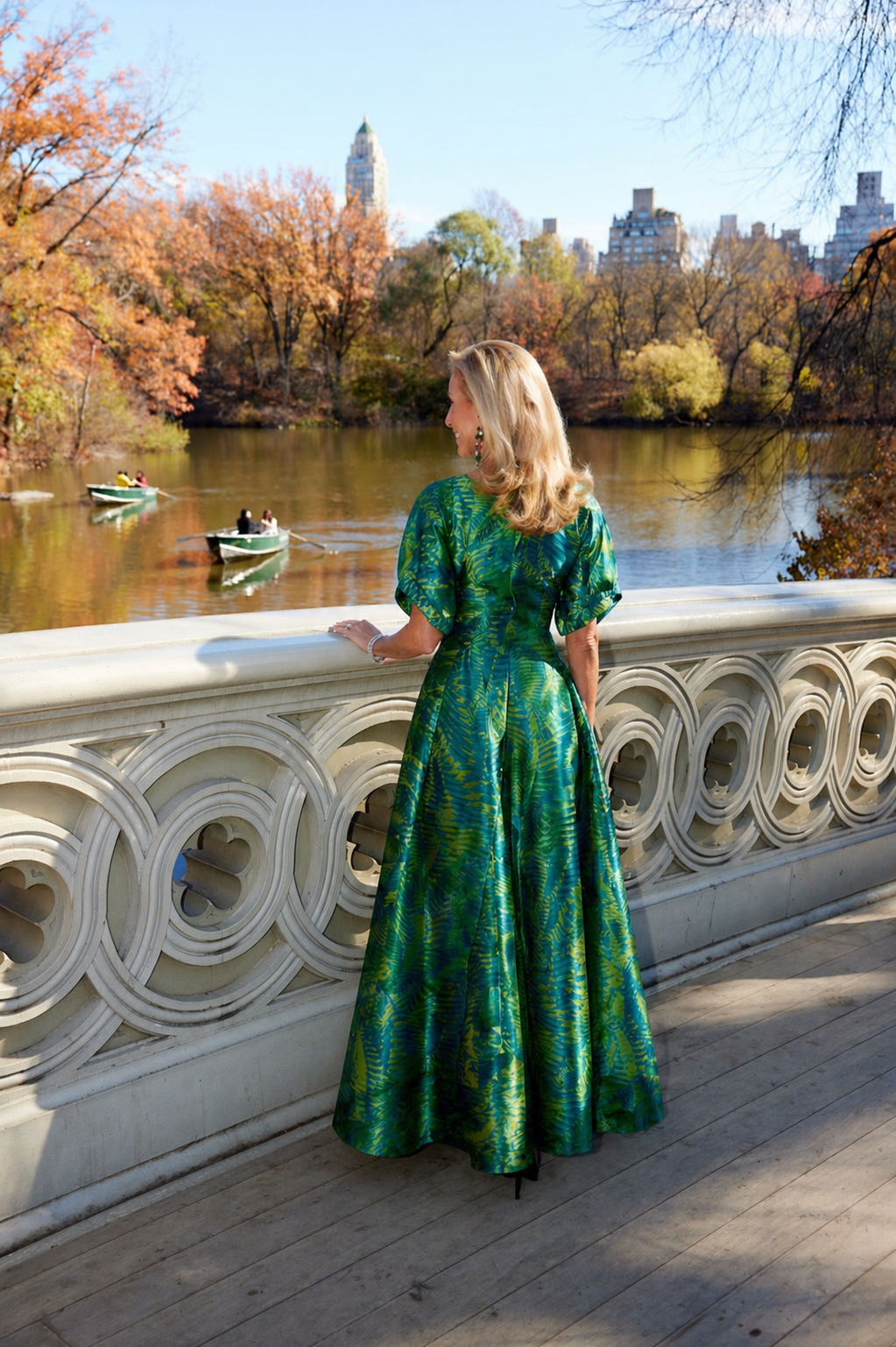 MD-70B cara dress back.png