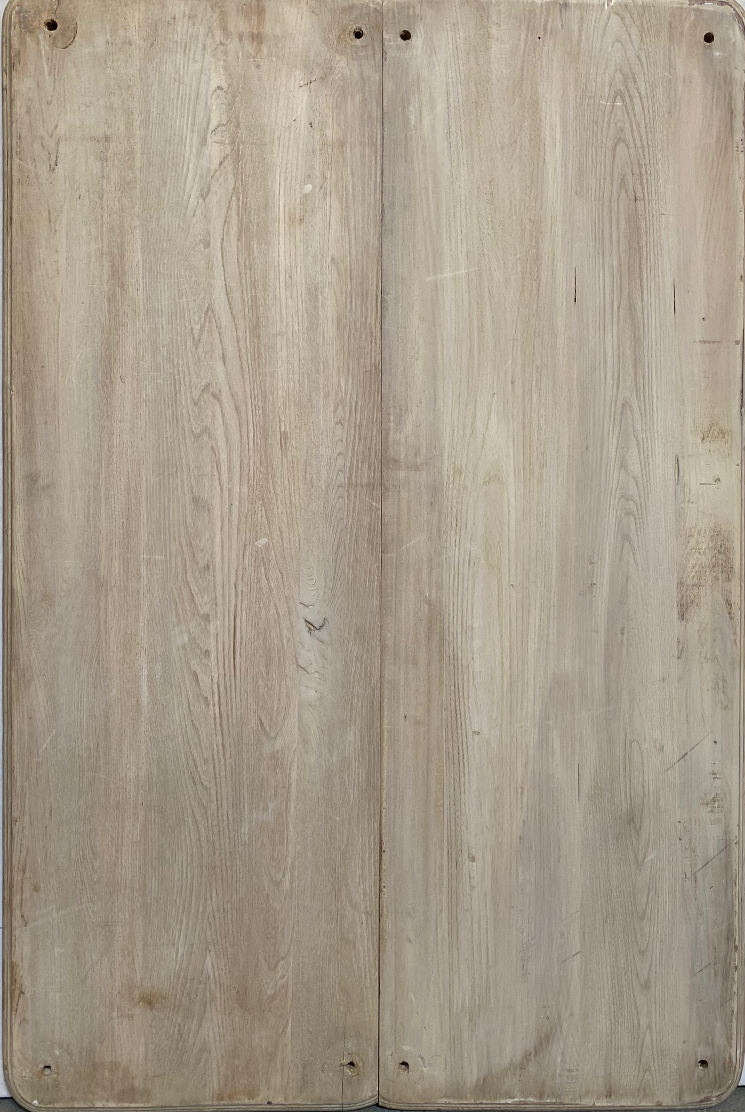 Demi_side 2_wood_surface.jpeg