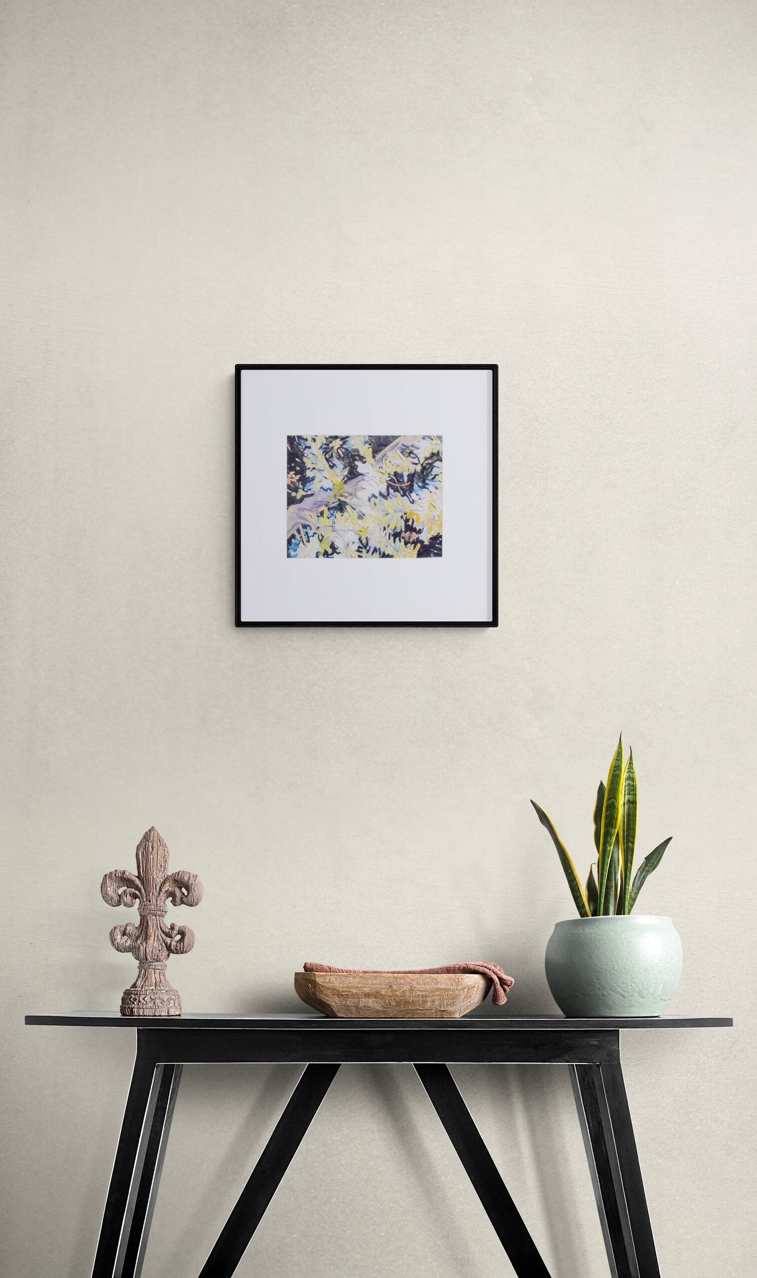 Hallway_Side_table_with_plant_and_ornaments+%283%29.jpg