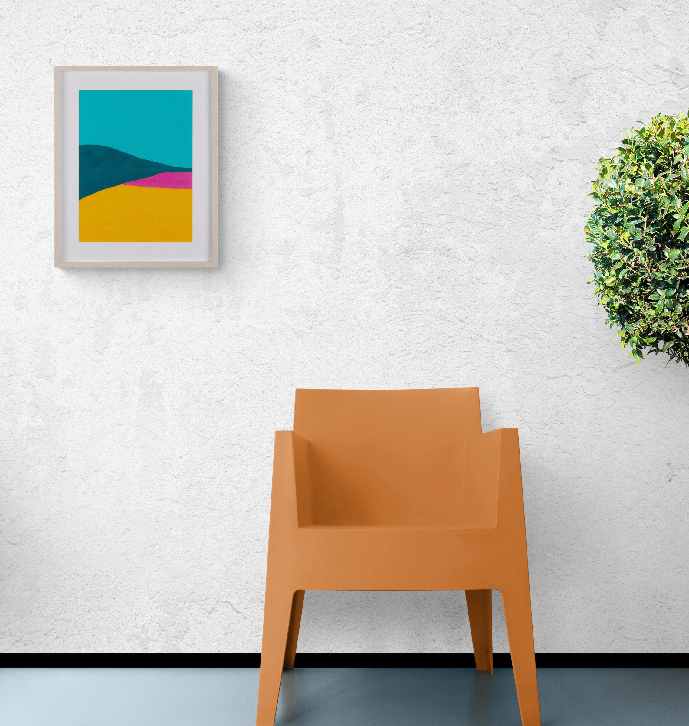 Contemporary_chair_and_topiary_plants.jpg