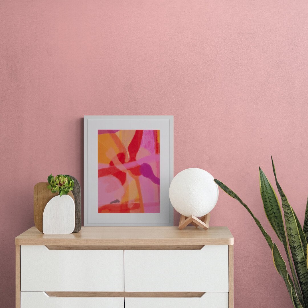 Cabinet_with_round_lamp.jpg