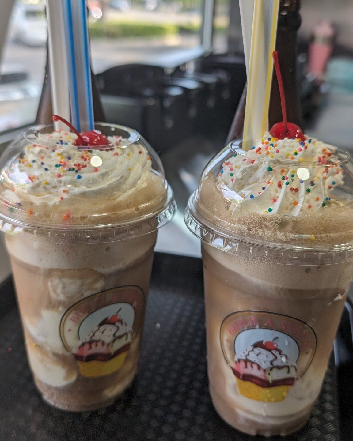 🥤We've got more than sundaes! We also serve delicious shakes and floats. Come try one today and shake up your routine! 🍦 

#ShakesAndFloats #BuildASundae #GrandOpening #WeServeSmiles #BAS #RanchoCordovaEats #RanchoCordovaIceCream #IceCream #IceCrea