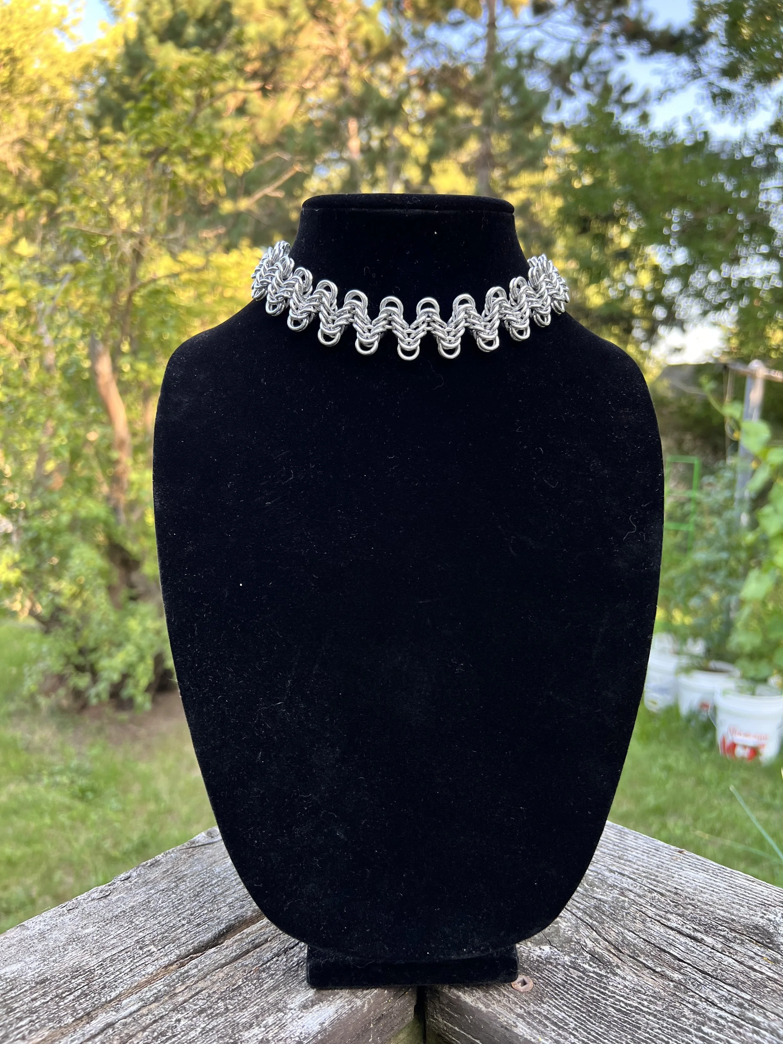 Zig-Zag Choker