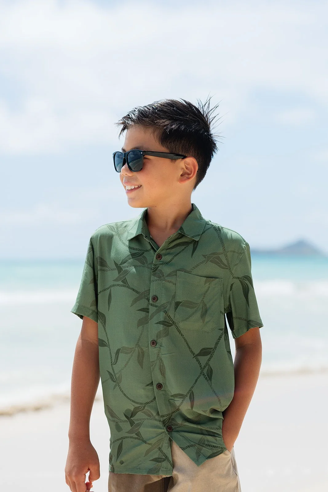 Green Ti Aloha Shirt Details.jpg