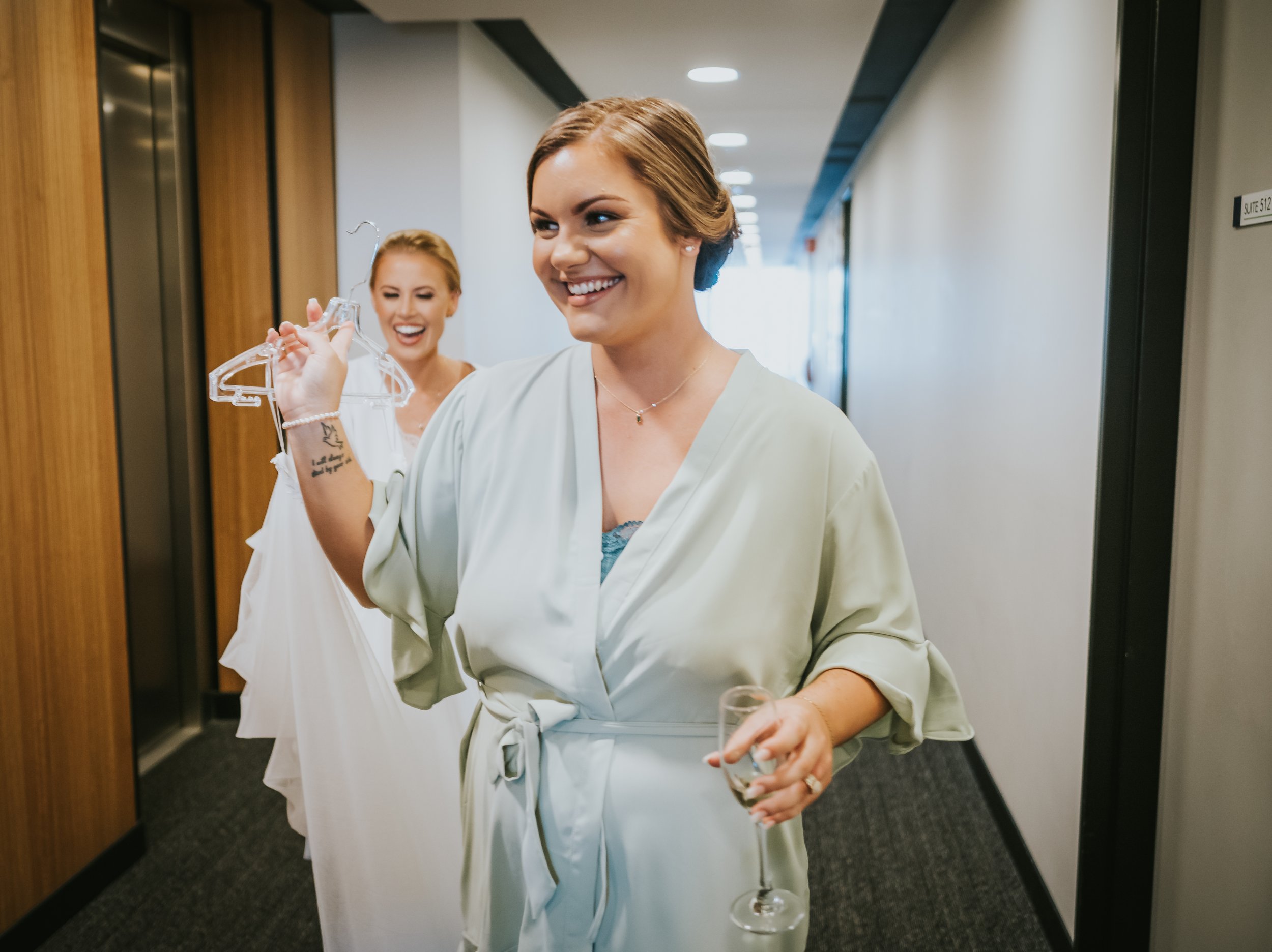 Bride prep Brisbane Bundaleer Rainforest Gardens Wedding.jpg