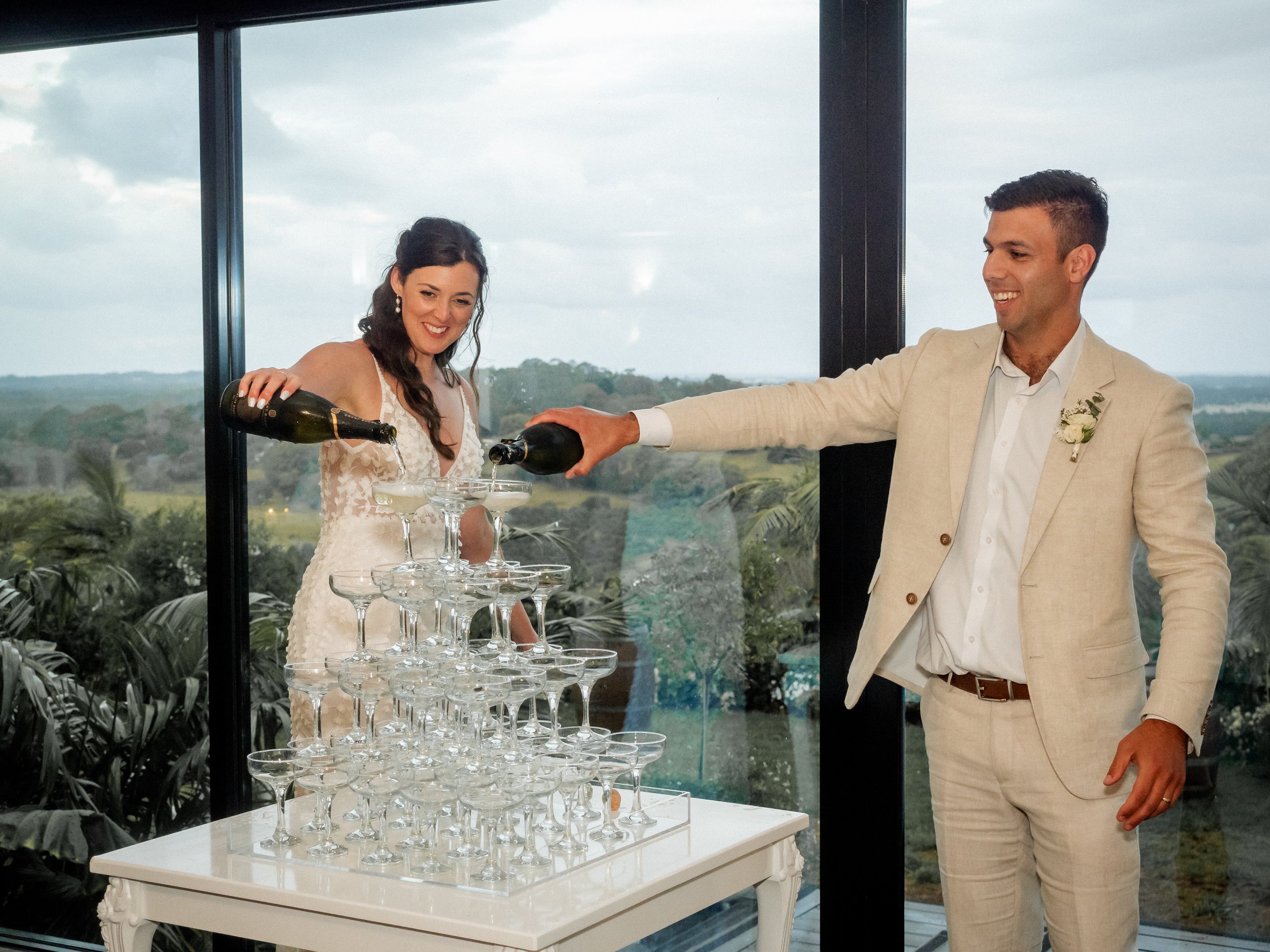 Tides Byron Estate Wedding Byron Bay Sean Reefman Photography  champage pour 1.jpg