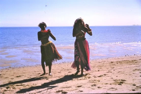 Friends from the Torres Strait dancing on Morwong Beach