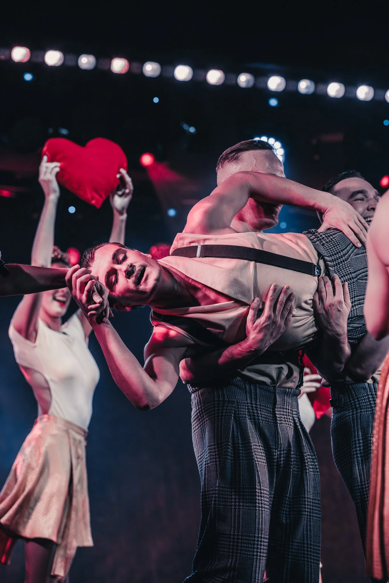 Allar Valge, Sokos Hotel restaurant Merineitsi, Tallinn, Estonia / Starlight Cabaret by Estonian Dance Agency