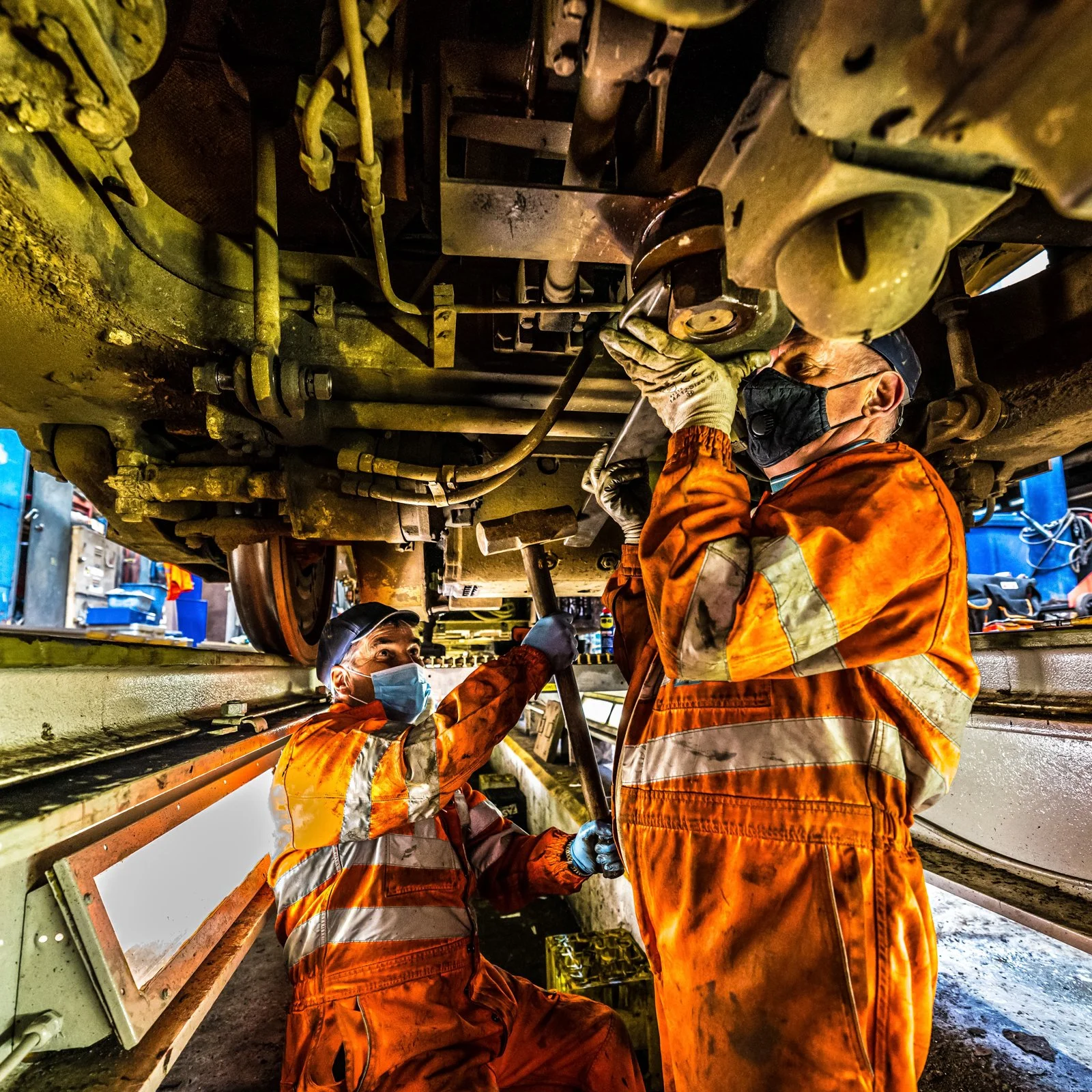 removing the boggie from the train