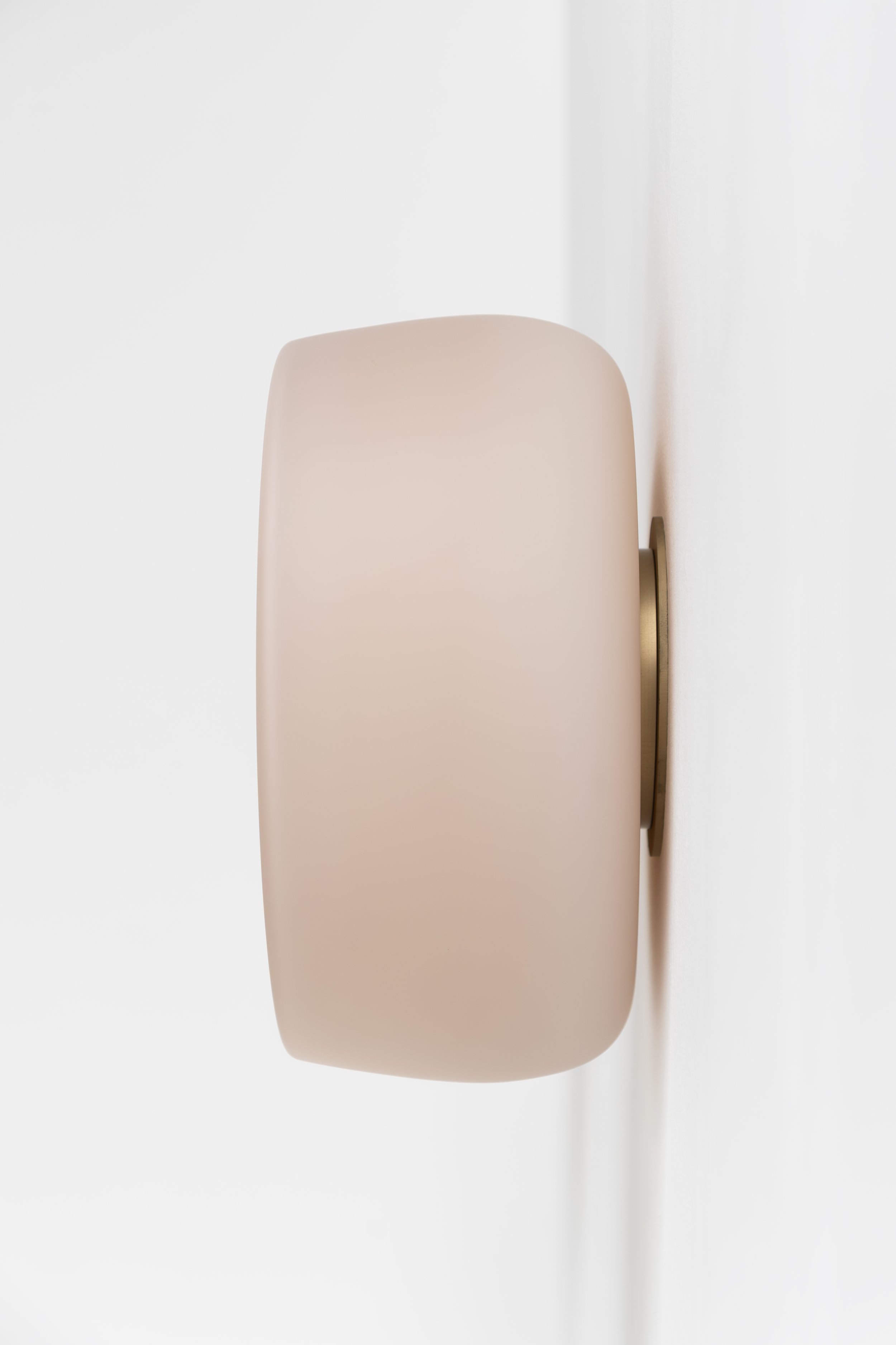 jmwstudio_gamma_double satin_java opal white_side.jpg