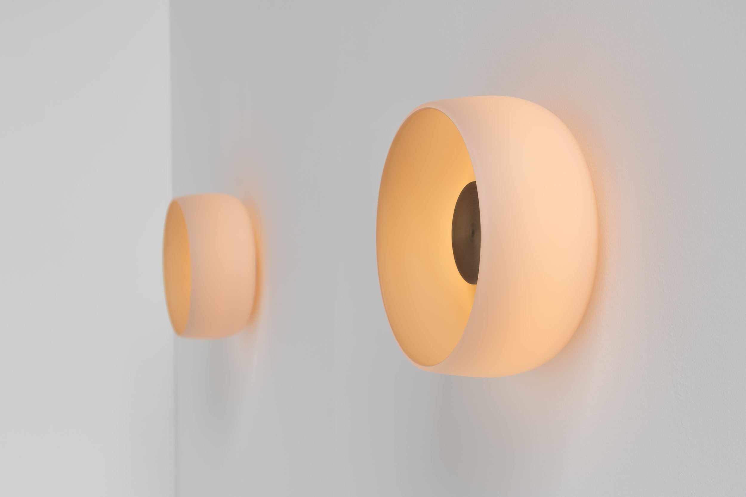 jmwstudio_gamma_double satin_java opal white_threequarter_illuminated_2.jpg