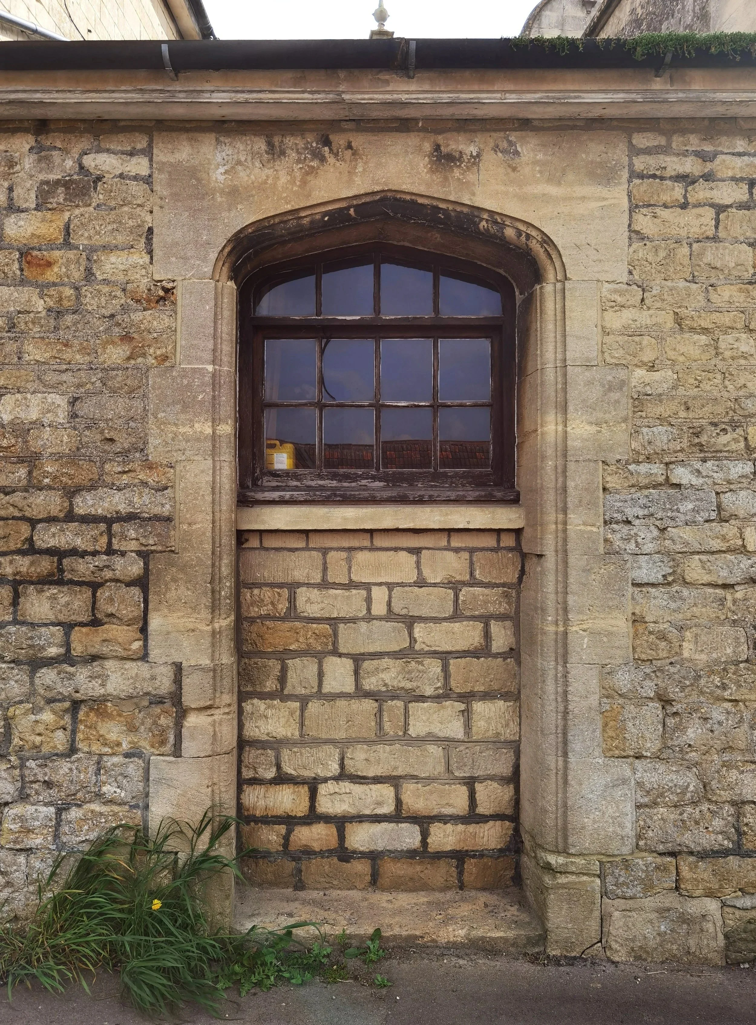 The definition of a windoor at Cleycourt Manor
