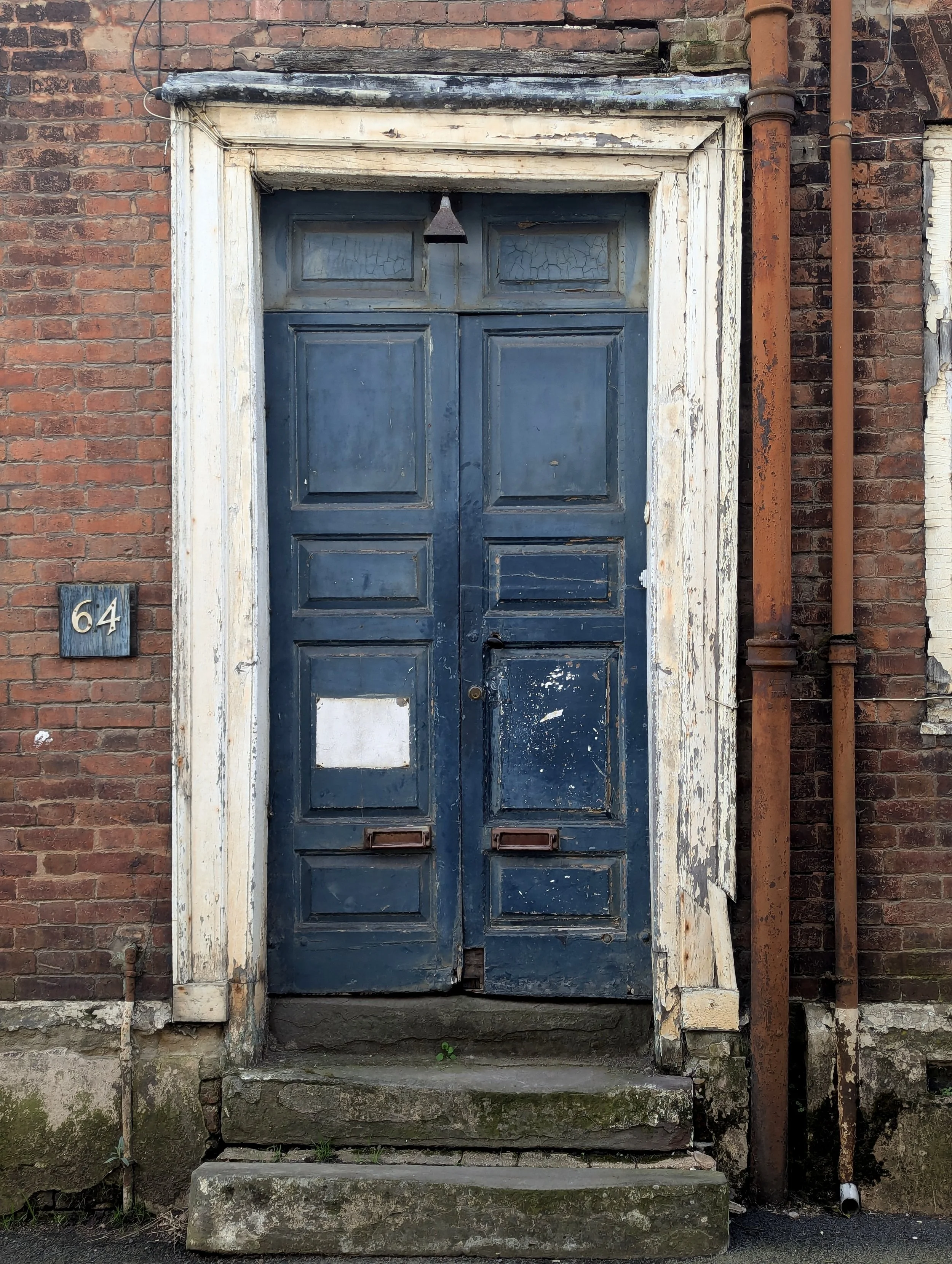 This door is still standing and carries a quiet elegance with it. Bewdley