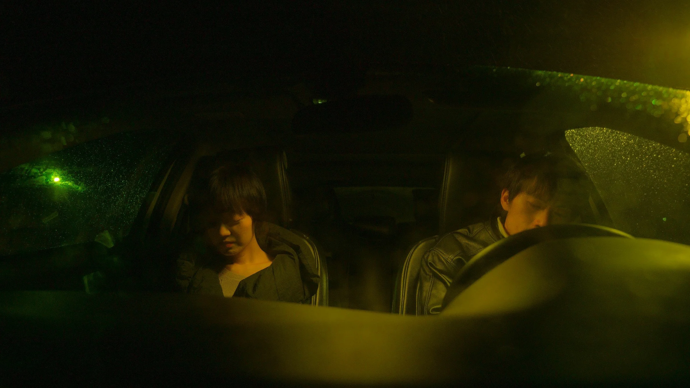 _Dust In The Wind_stage photo4.jpg