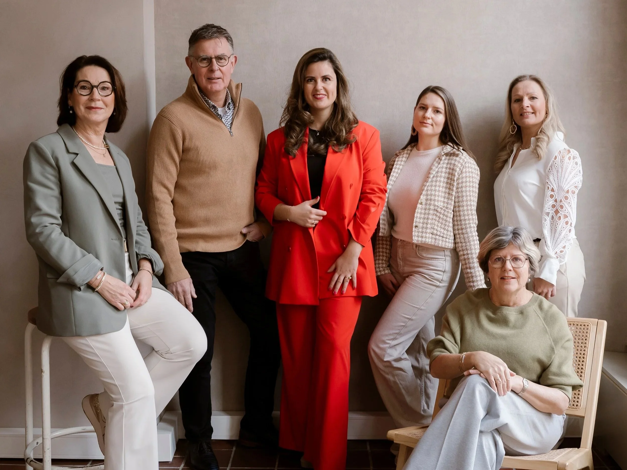 Het team van House of Glasses, opticiens, contactlensspecialisten en andere medewerkers.