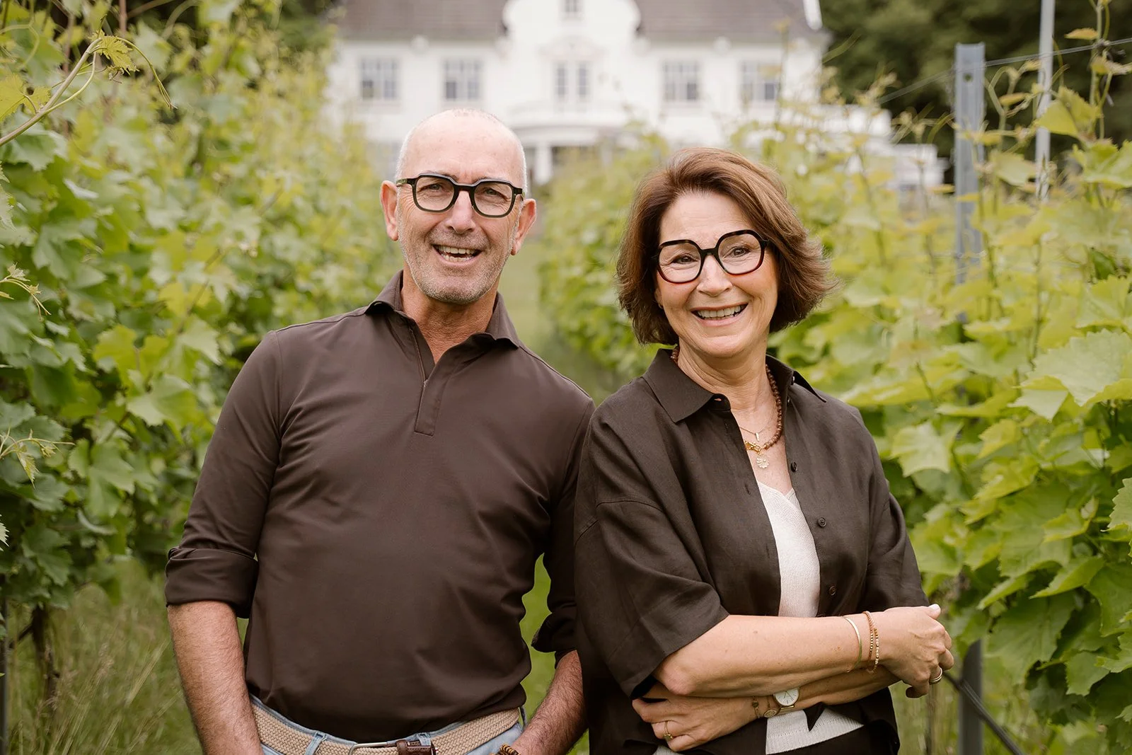 House of Glasses, correctiemontuur man