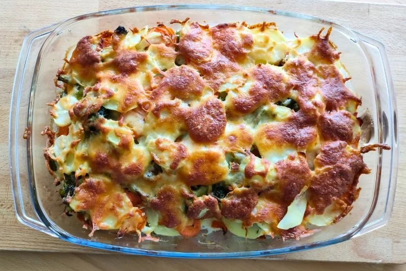 Kartoffelauflauf mit buntem Gemüse - Gesund und lecker! — Baby.Fertig.Los