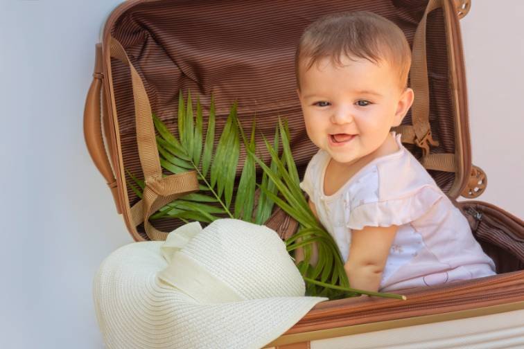Yellodoor Baby-Erste-Hilfe-Kit 62 wichtige medizinische Artikel für Kinder,  Familie, Auto und Reisen, einschließlich Humpty Dumpty  Fingerpuppen-Distraktor und Belohnungsaufkleber : : Baby