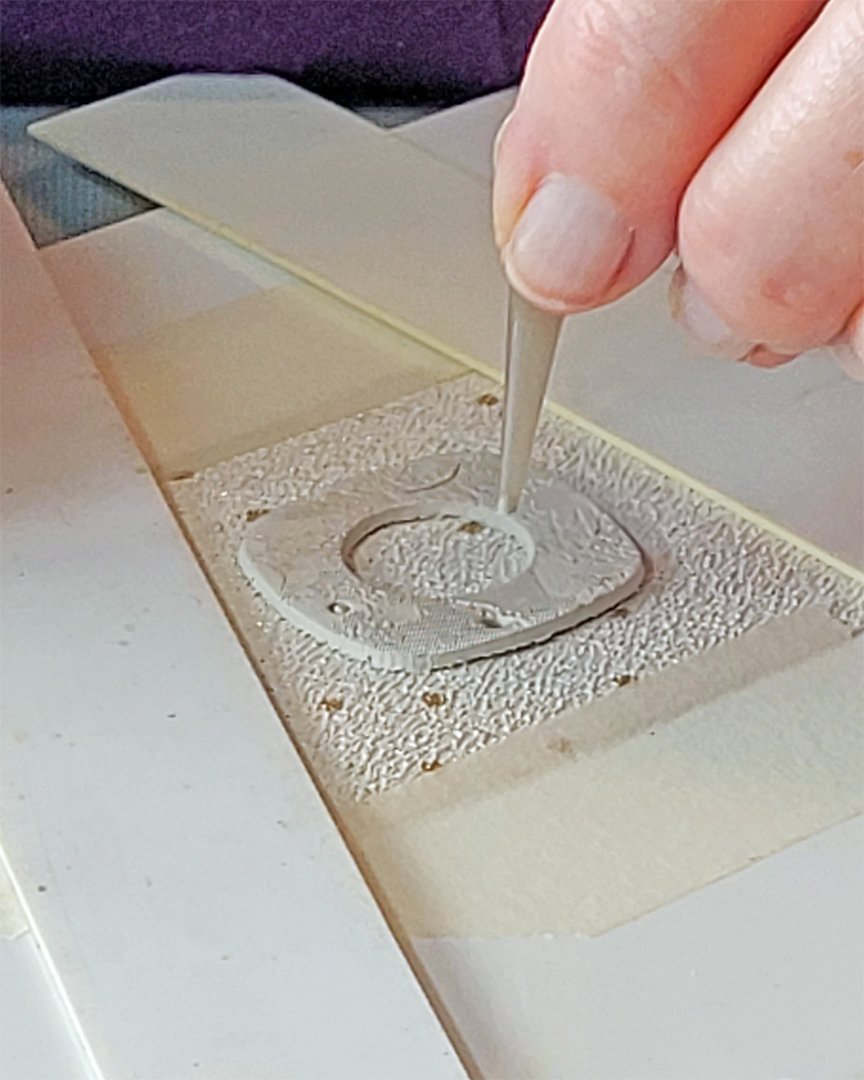 Making a silver clay bead on the Silver Clay Jewellery for Beginners workshop.