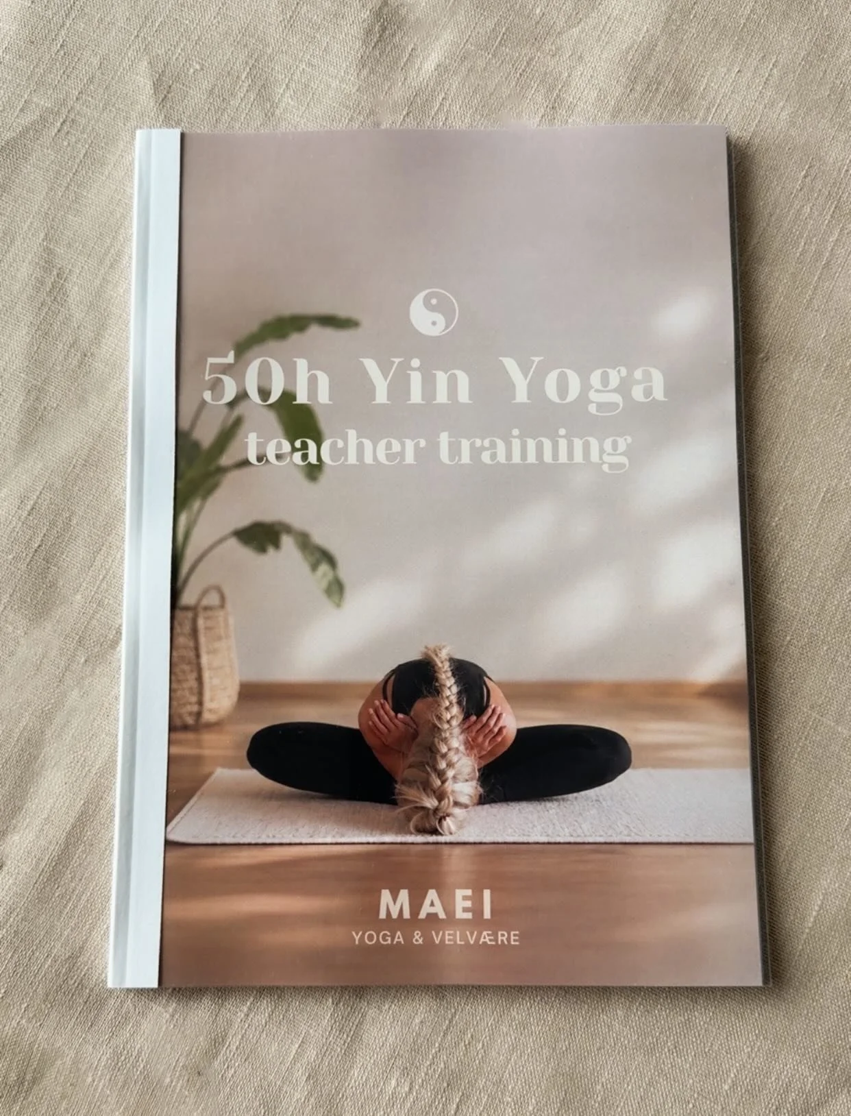 Modul 1 av v&aring;r Yin Yoga-l&aelig;rerutdanning er gjennomf&oslash;rt 🪴
Tre fulle dager med praksis, teori, utforsking og gode refleksjoner. N&aring; gleder jeg meg til vi sees igjen i november for modul 2 &amp; 3 💛