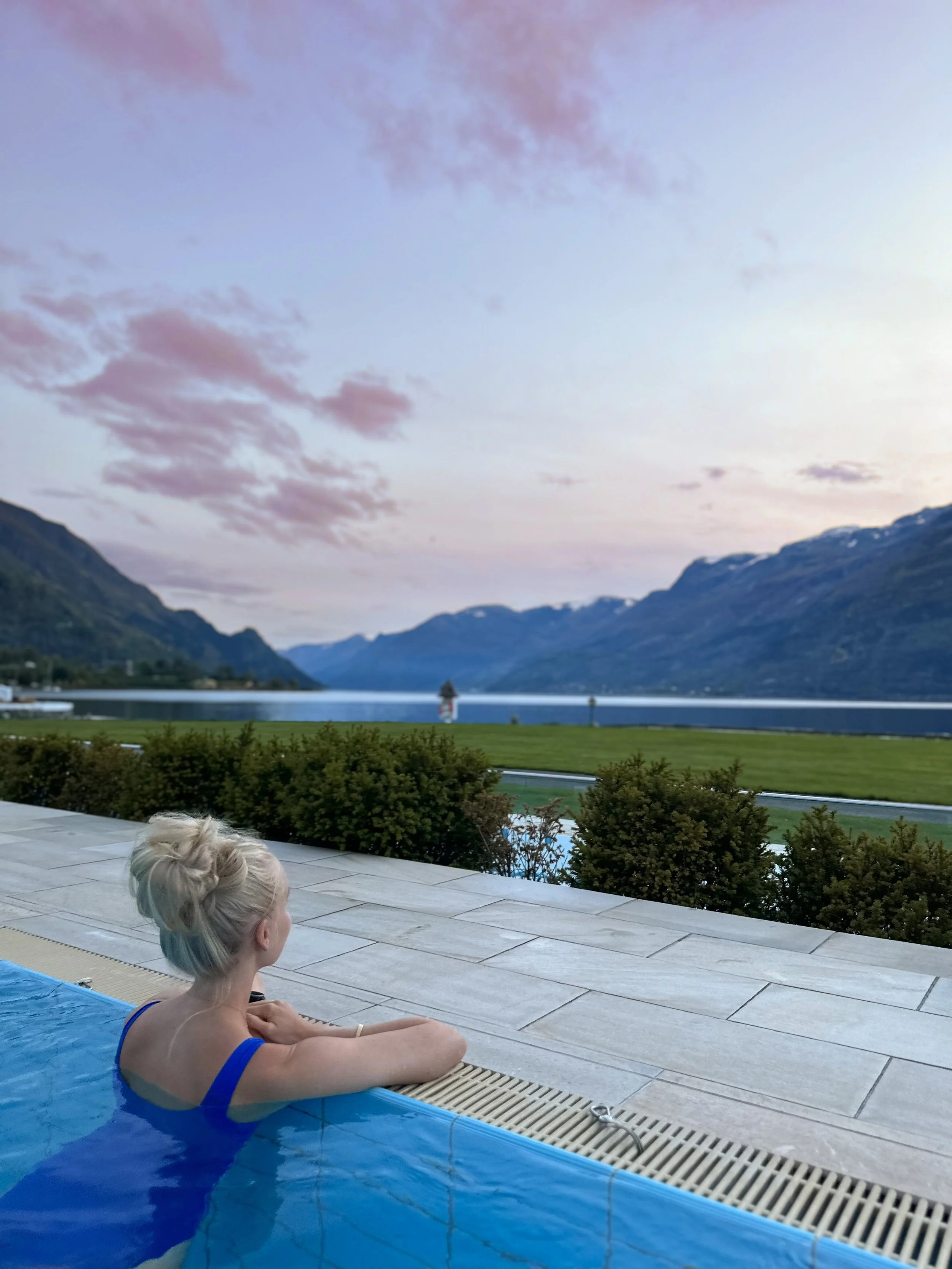 Ullensvang.JPG