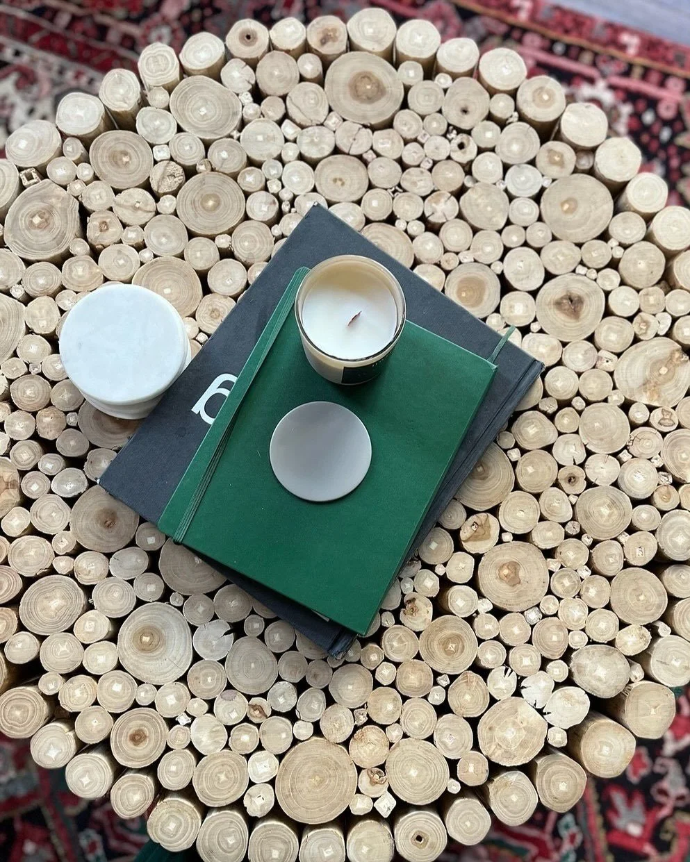 One of my favorite ways to get away is to book a day or two down at @Idyllreserve sustainable cabins in Hocking Hills. 
⠀⠀⠀⠀⠀⠀⠀⠀⠀
I was first introduced to these cabins years ago, and I loved the intentionality behind every decision made with them. 
