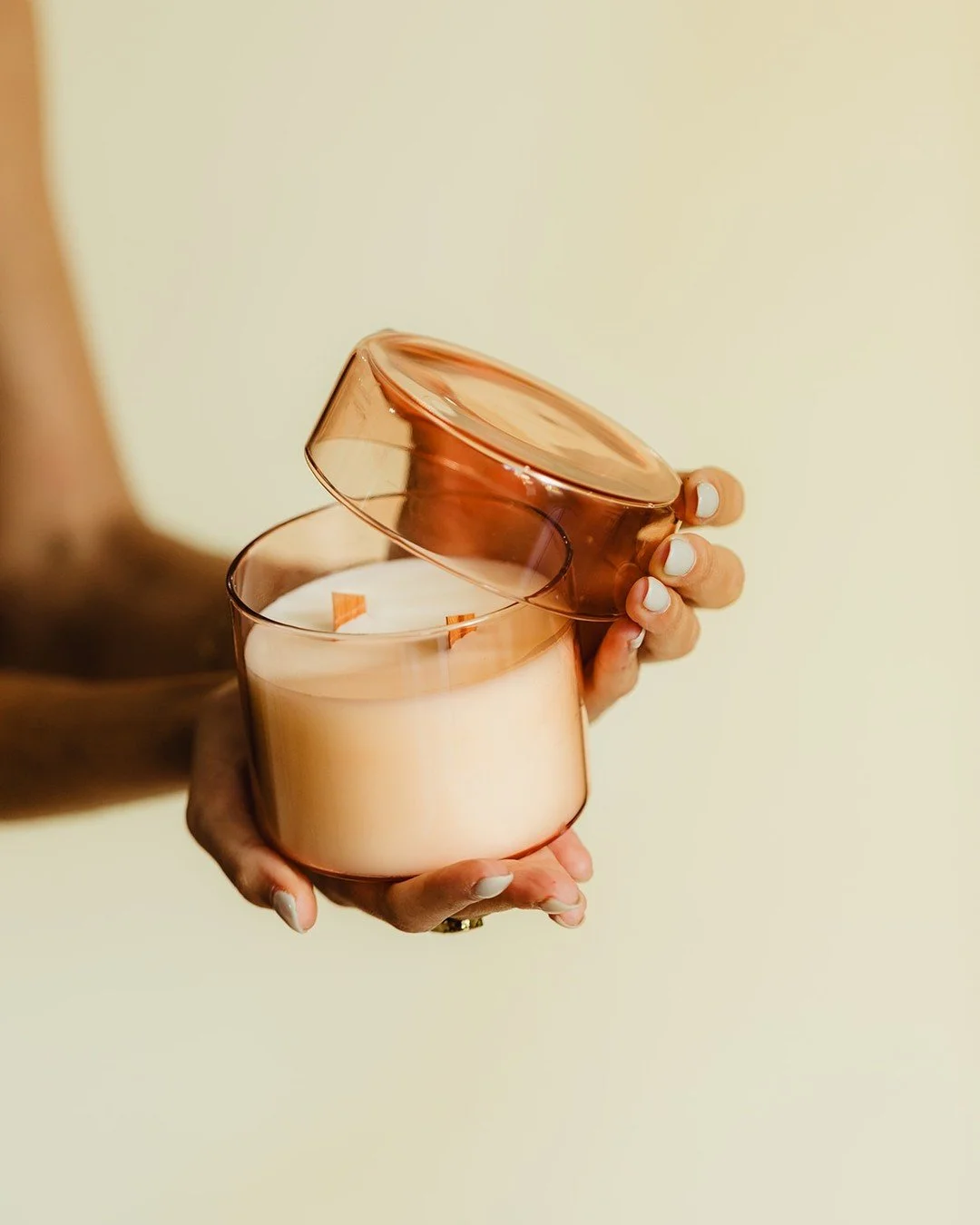 Guess what! Men like candles, too.

Which is exactly why Overalls &amp; Oil Stains exists.

The second I smelled it, I was back in my dad&rsquo;s workshop &mdash; oil stains, worn denim -- It&rsquo;s warm, nostalgic, rugged, and somehow comforting al