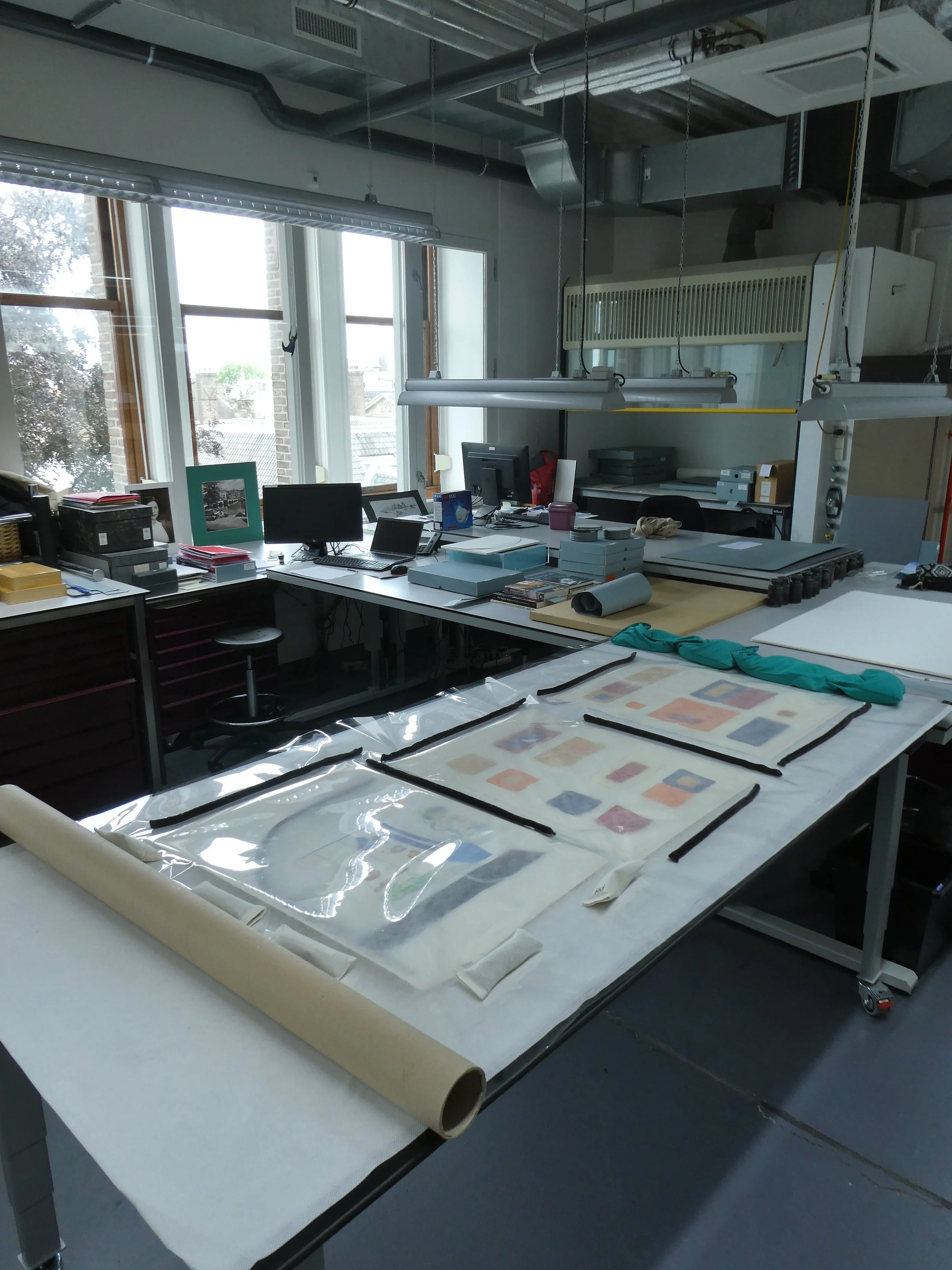 Vlakken van objecten in een vochtsandwich | Stadsarchief Amsterdam