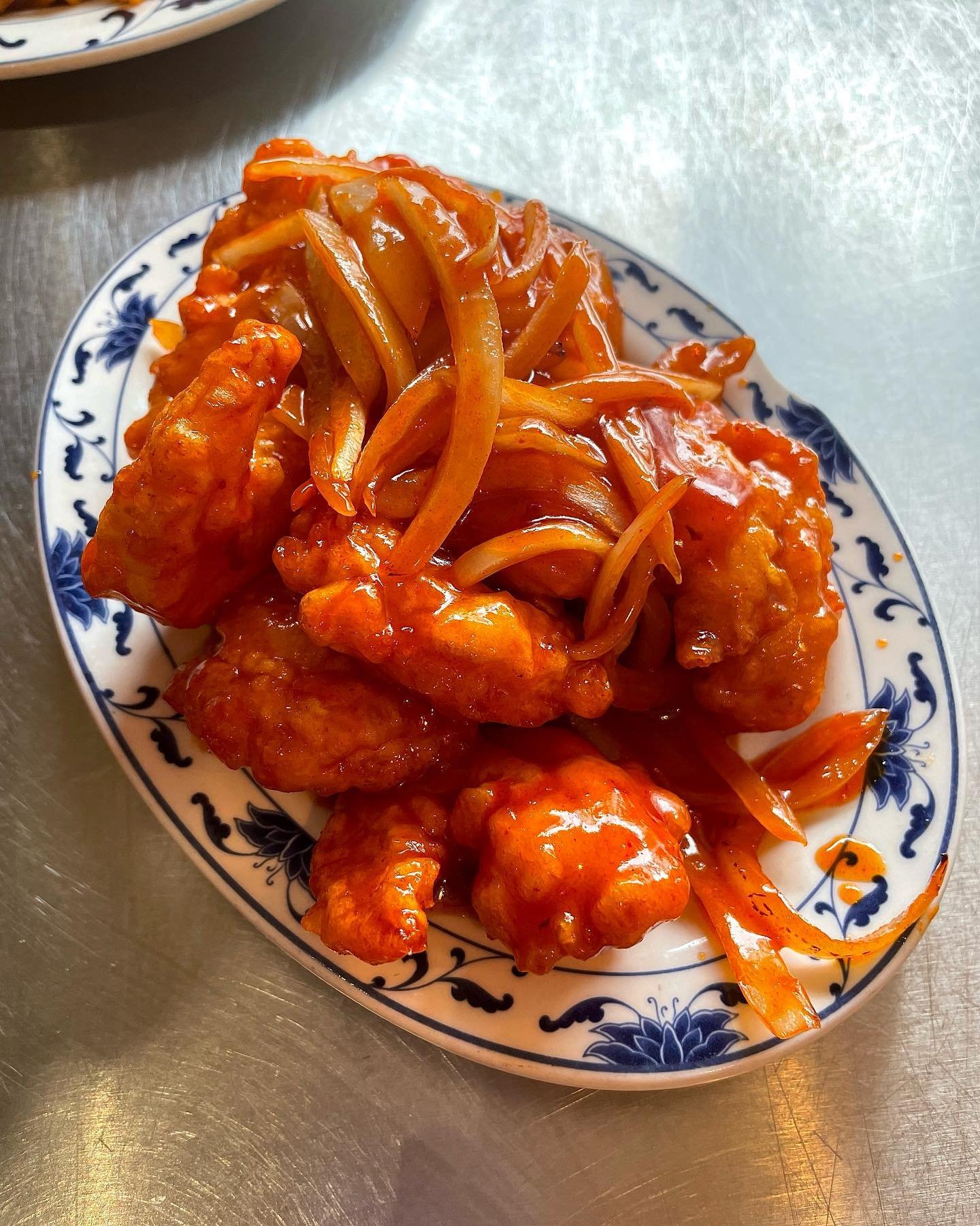 My first visit to Kimchi was with some of my best friends when we lived together on Cathedral Road. I still think about the prawns @conordando11 had that evening.
I returned the following week with Millie in the early stages of our relationship, dran