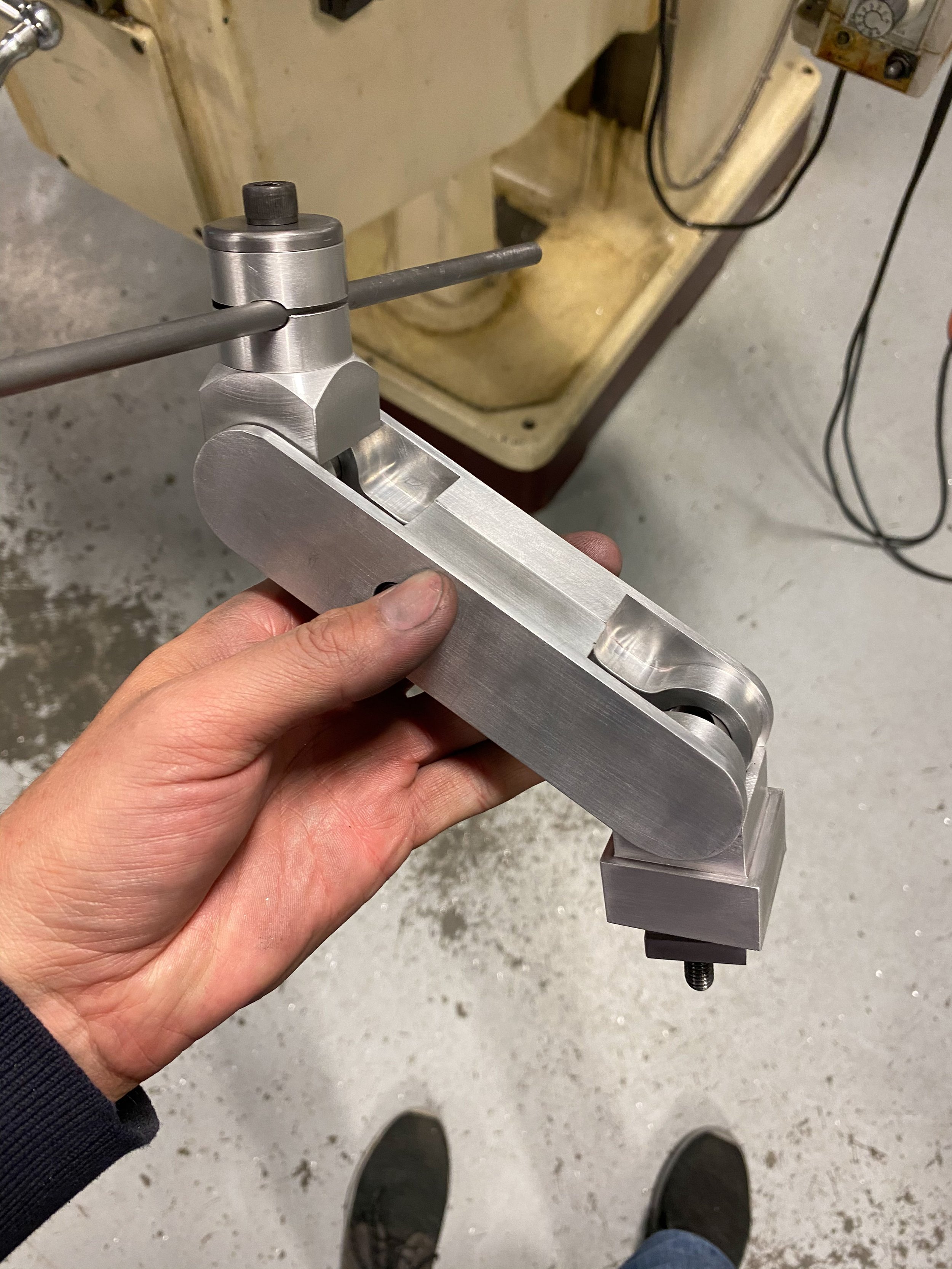 5 AXIS WORKSTOP_02.jpg