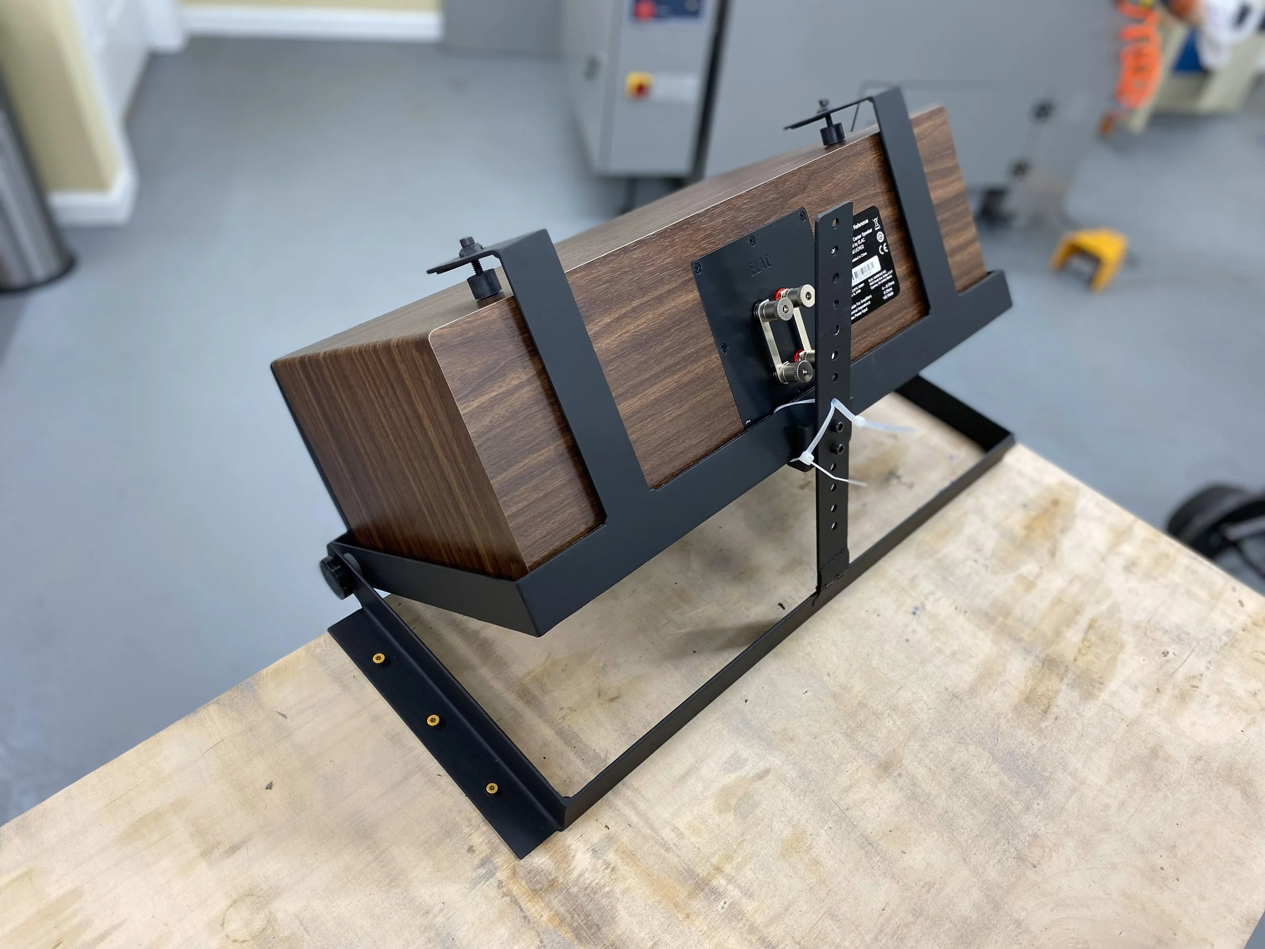 SPEAKER BRACK_02.jpg