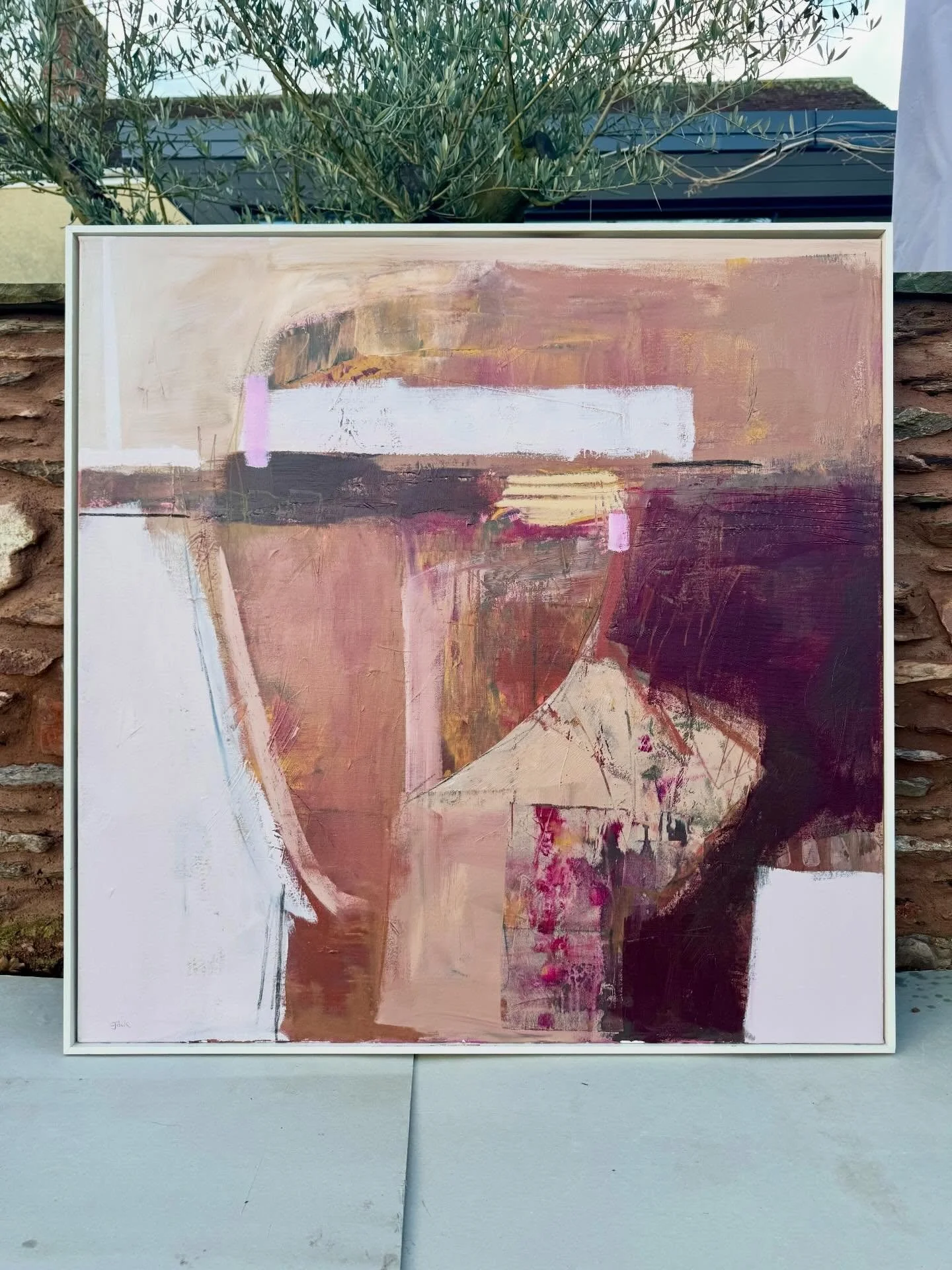 Such richness comes from thoughtful layering 

Warm and cool
Space and texture
Line and shape 
Balance and asymmetry 

All important 

#contemporaryabstractpainting #ukartgallery #abstractartist #mixedmediaacrylic #camillaclarkart

Painting lesson co