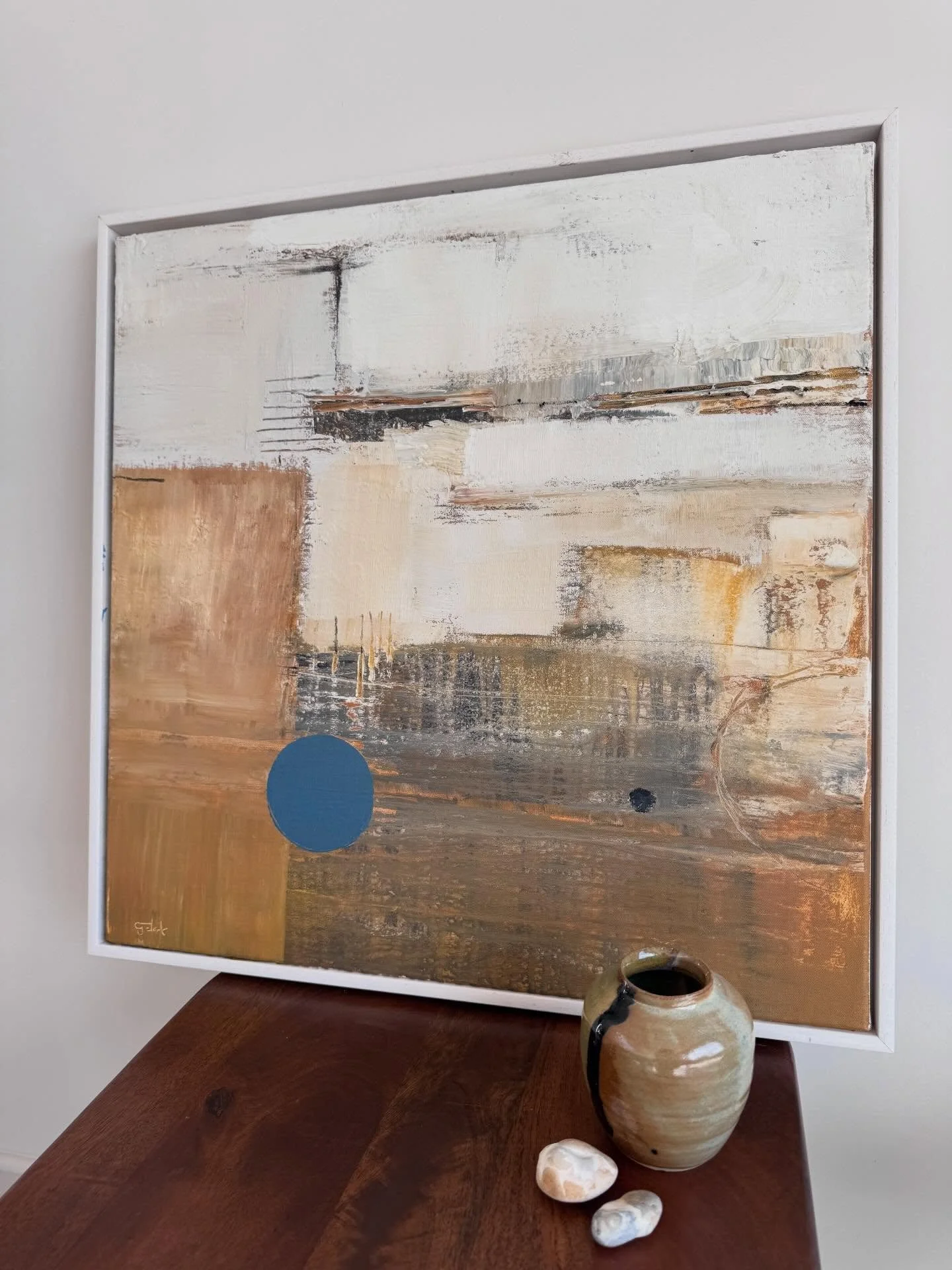 Inspiration doesn&rsquo;t always shout as sometimes it&rsquo;s buried in the details we almost miss

The starting point for this abstract piece was almost overlooked. A strip of weathered wood grain rising like a quiet landscape interrupted by a sing