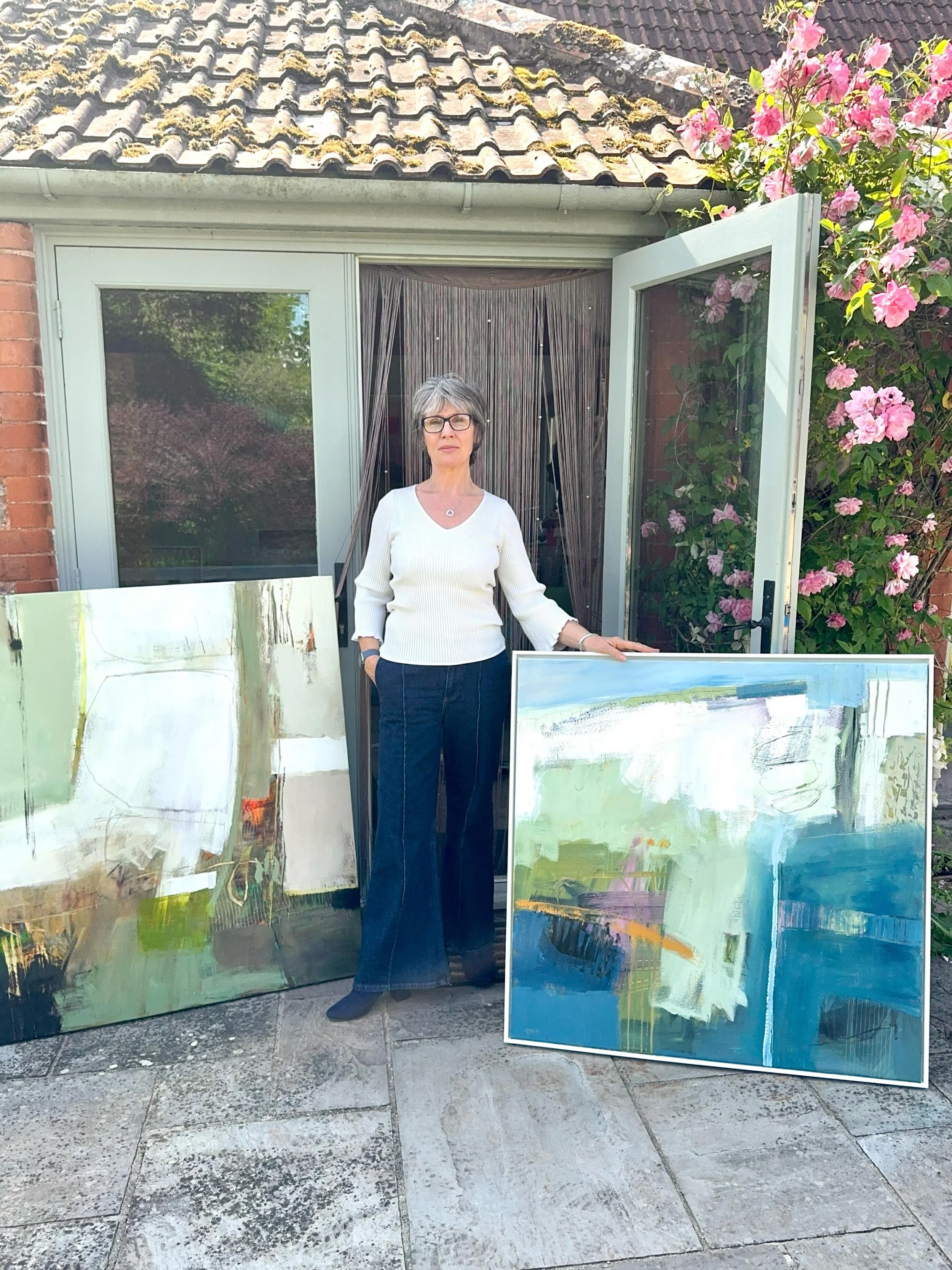 If you are new here, here&rsquo;s the artist behind the paintings&hellip;..

A self portrait at age 5&hellip;&hellip;

and the place where it all happens! My wonderful studio that is a converted cider house&hellip;.well it is Somerset! 🍎 

Welcome t