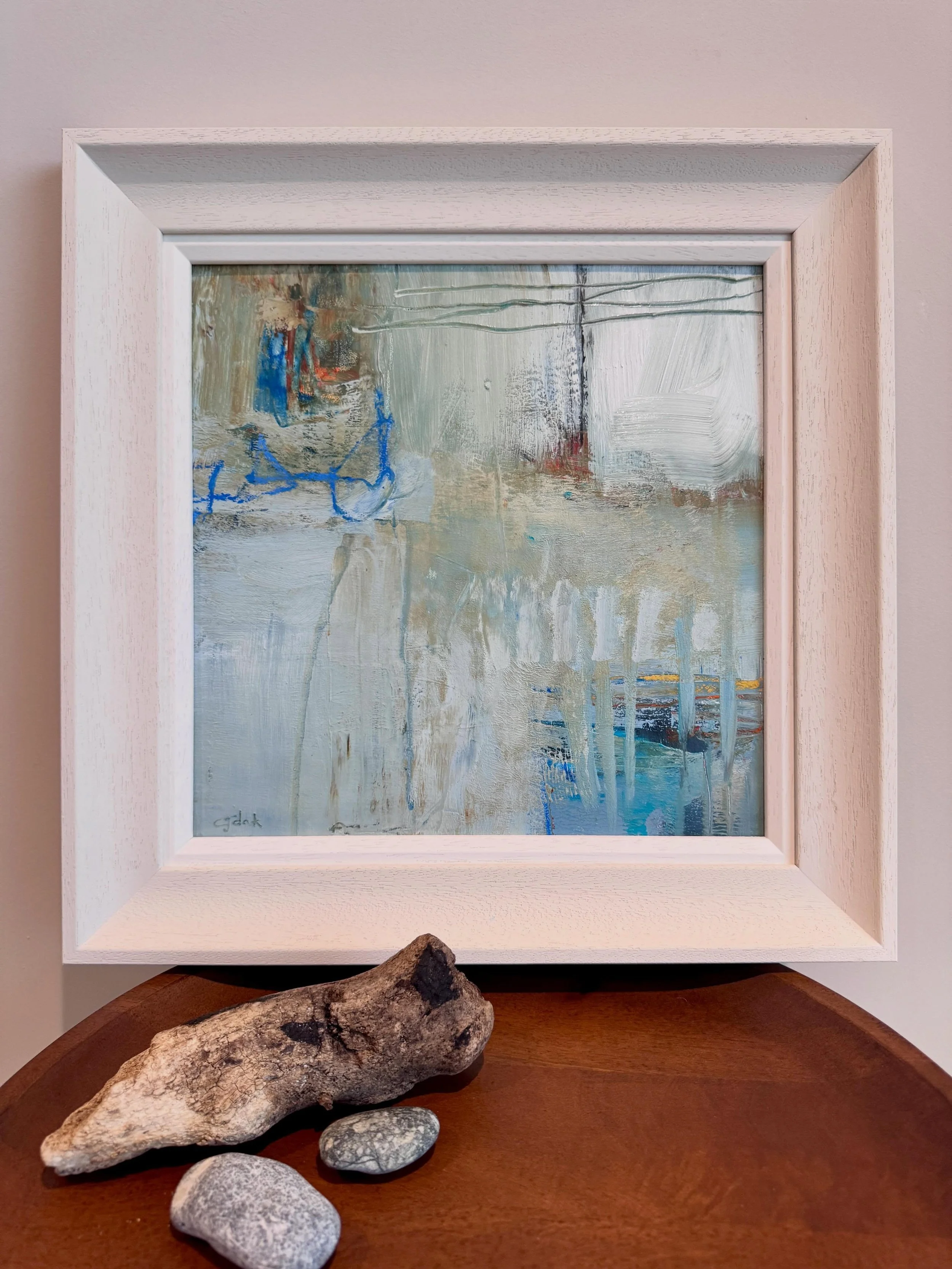 Two lots of inspiration for this little mixed media painting

A fabulous weekend on the South Hams coastline picking up driftwood and pebbles and then been working with photos taken whilst on the inspirational @davidmankinart course at @coombefarmstu