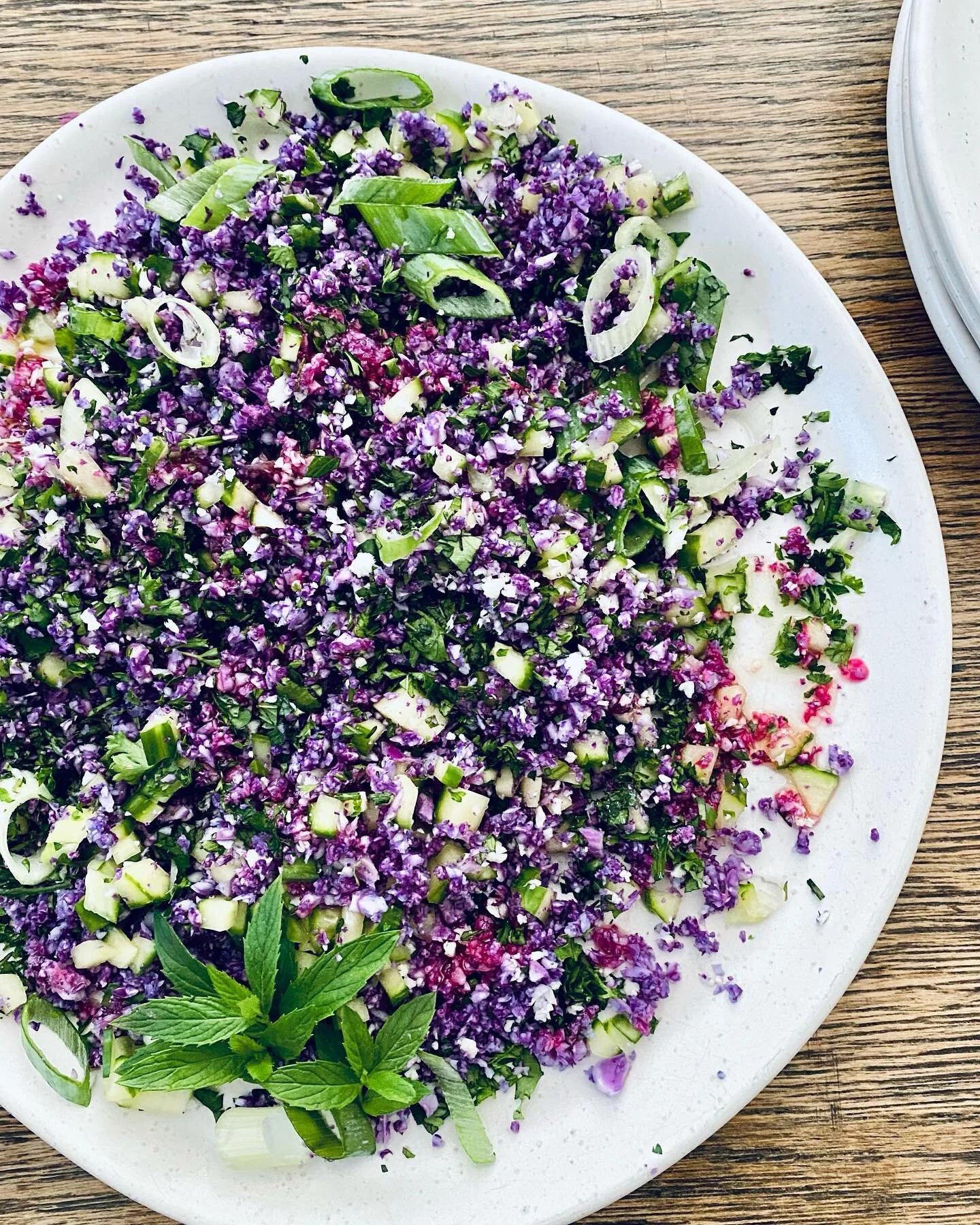 my purple food obsession has gone next level with this gorgeous cauliflower tabbouleh side dish 💜

purple fruits and vegetables contain anthocyanins which are natural plant pigments that provide purple food with unique colours. 

anthocyanins offer 