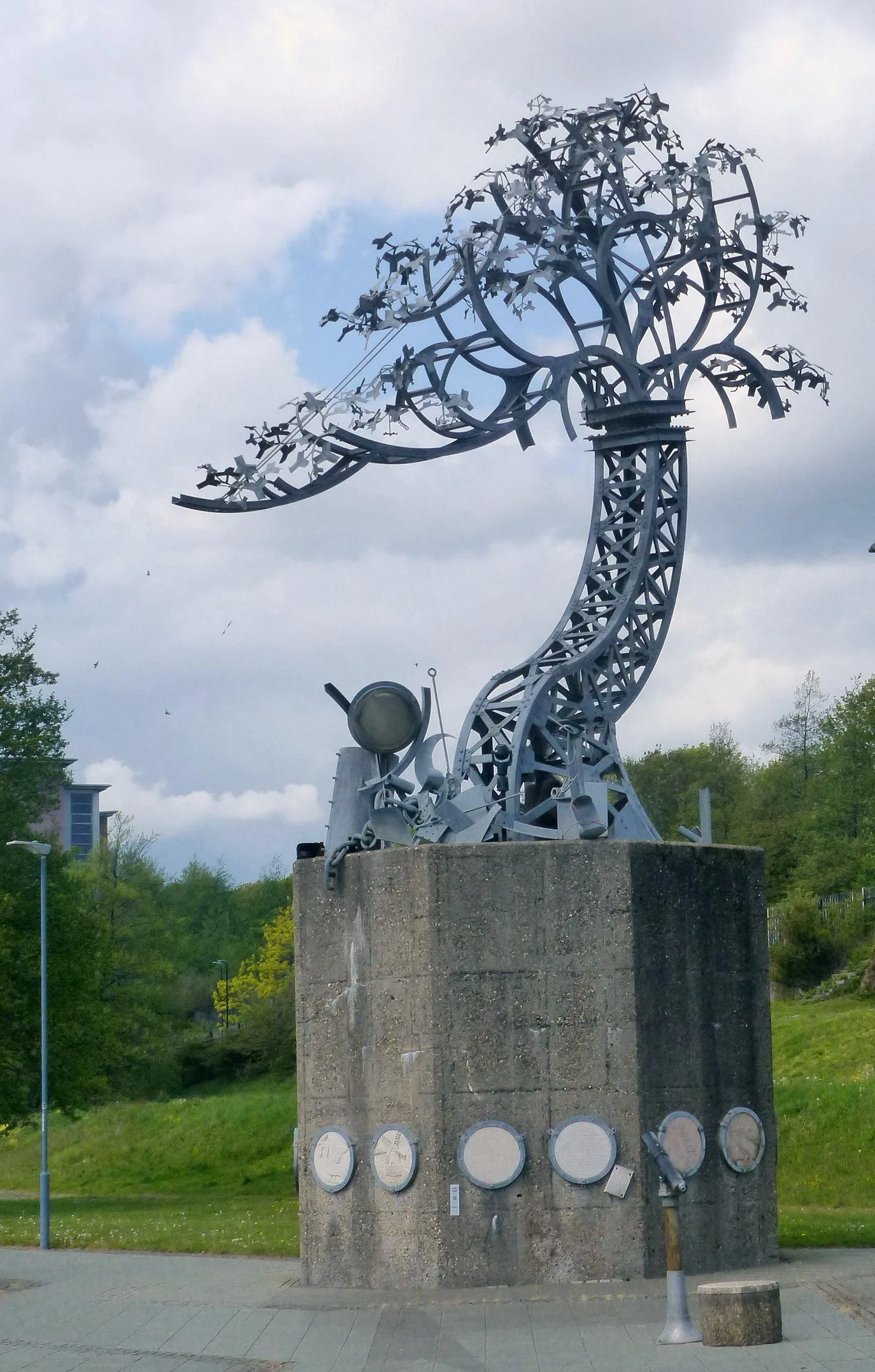 One of the sculptures on the trail