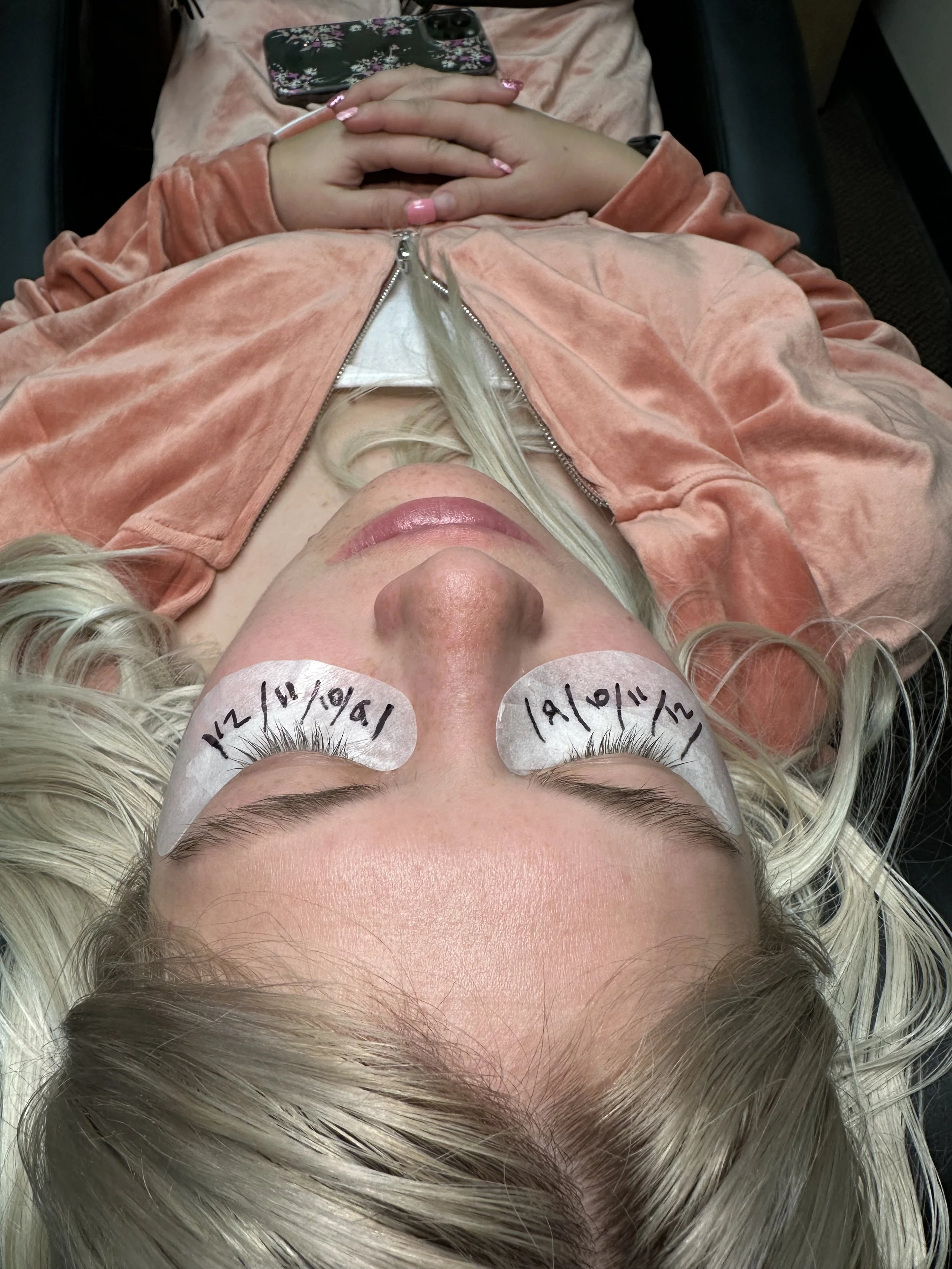 NATURAL LASHES