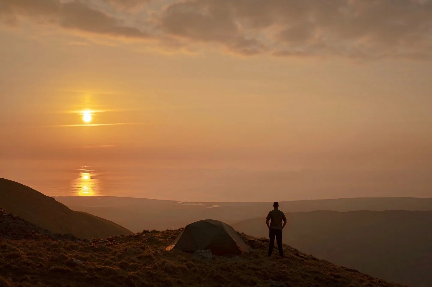 The quiet part of Snowdonia, and one of my favourites. Cracking wild camping spot on the side of Y Llethr overlooking the Welsh coast, only 700m or so but incredible views.
On this occasion I left the car, hiked and climbed a few summits, 10 miles or