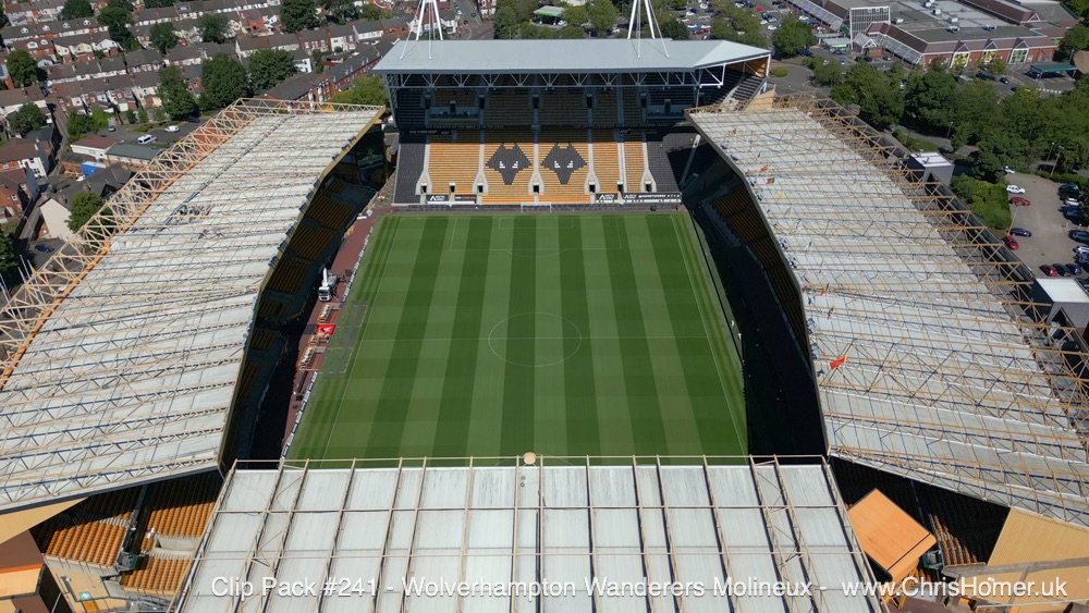 This pack features breathtaking aerial footage of Molineux Stadium, home of Wolverhampton Wanderers FC