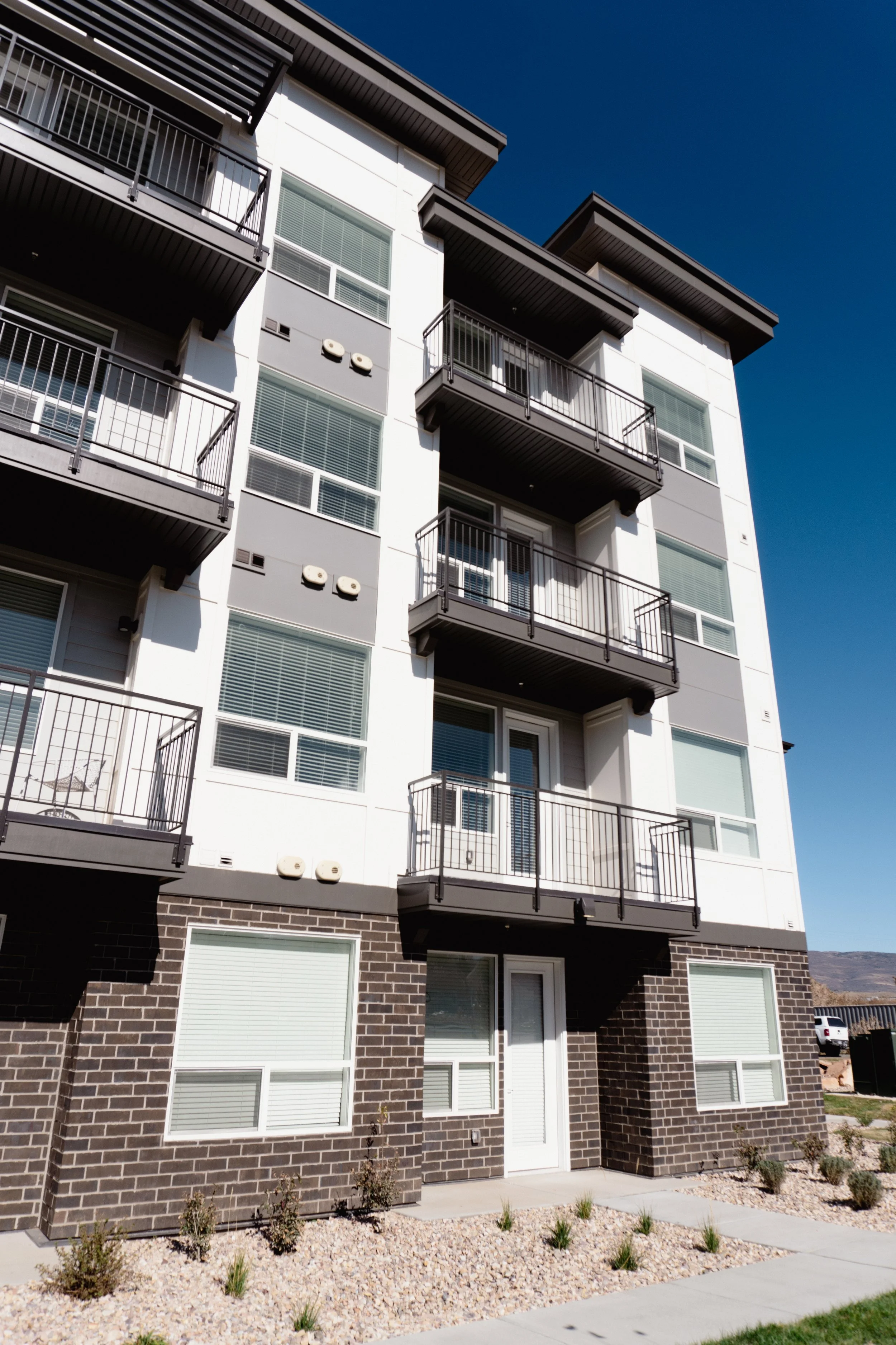 SEQUIOA-APARTMENTS-2024-085.jpg