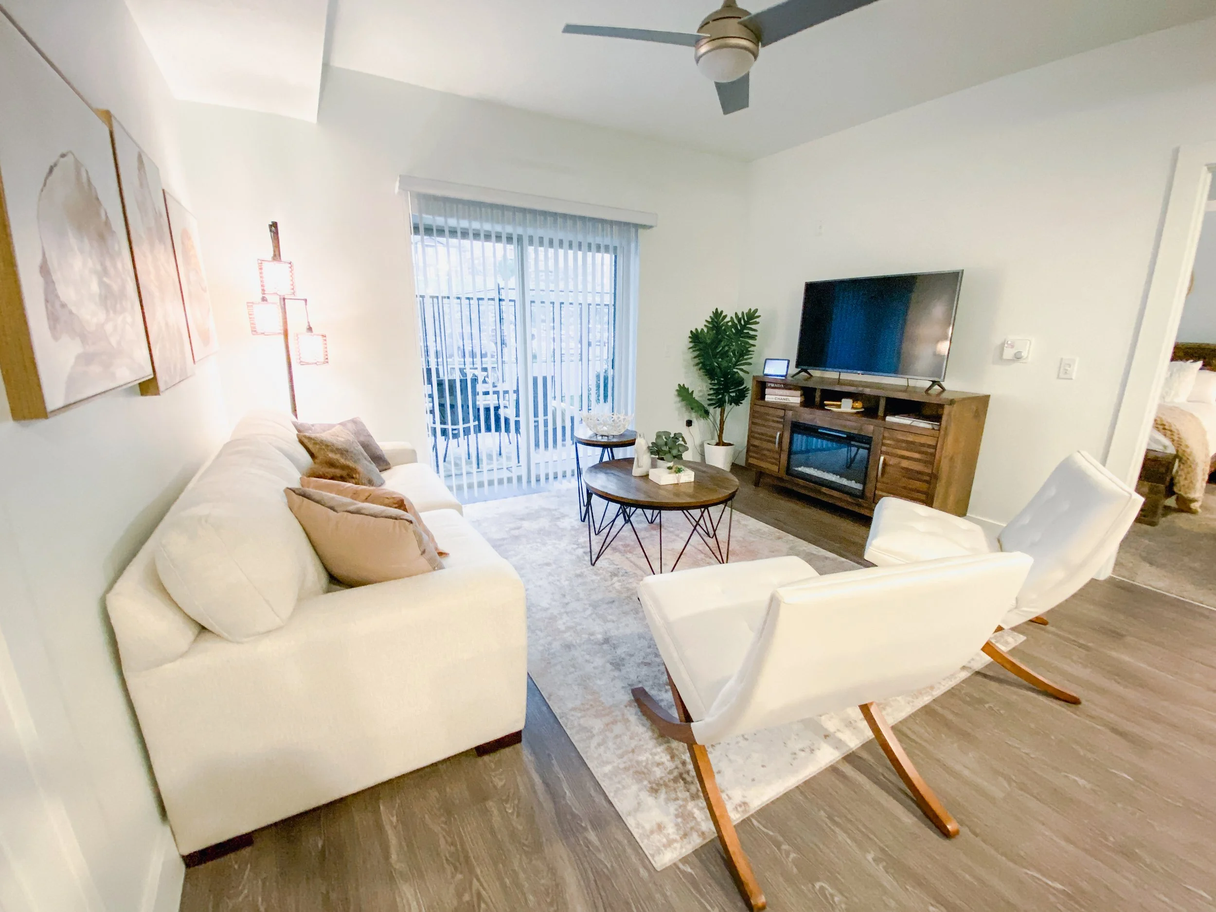 Point of View-32.jpg