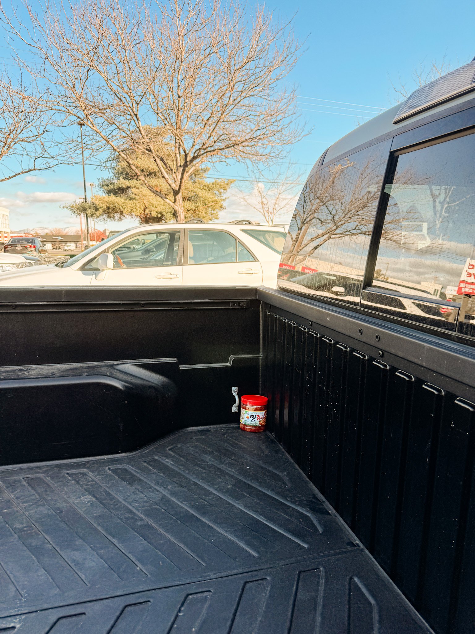  The poor kimchi had to ride home from the market in the bed of the truck. 