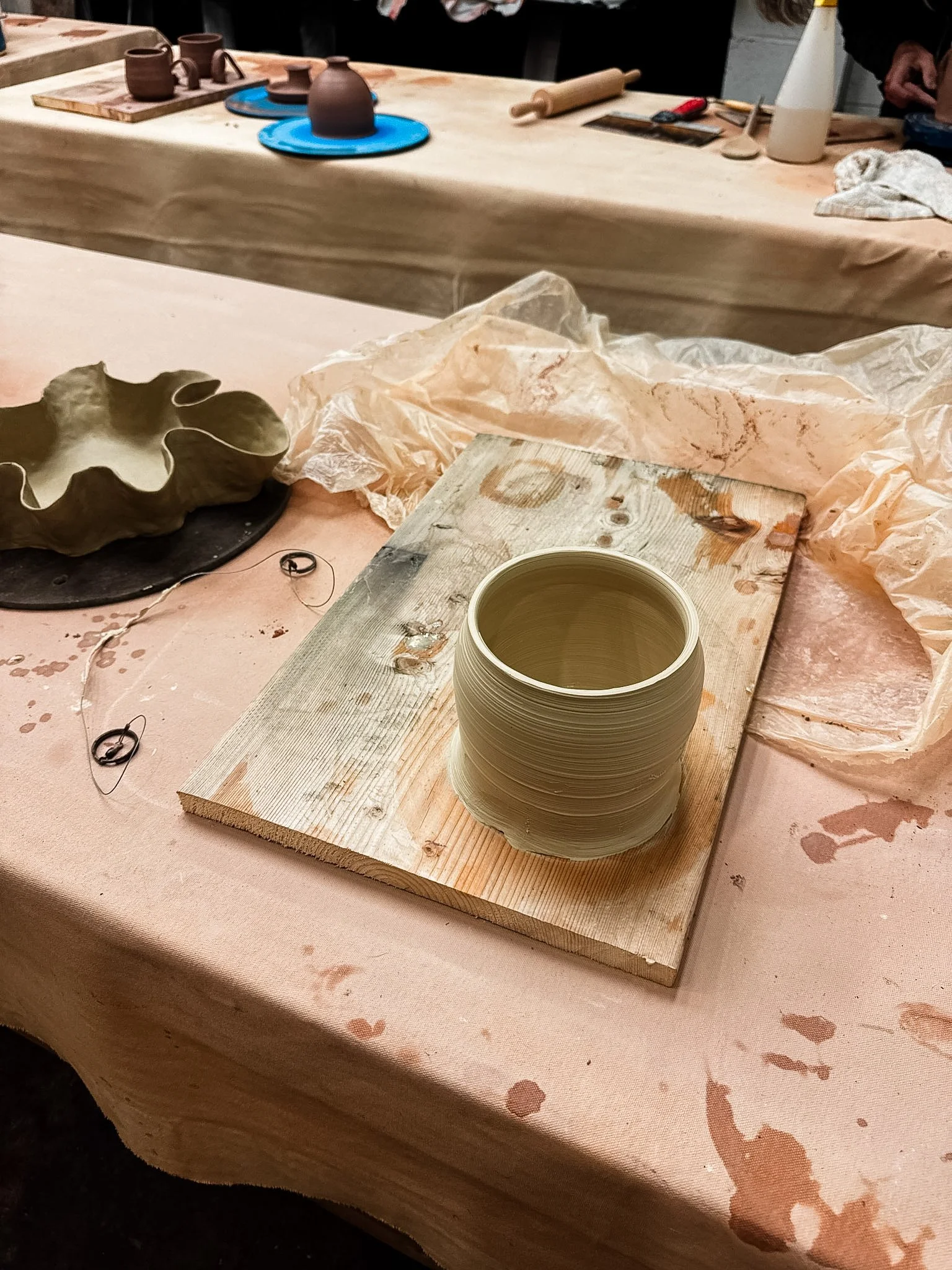  Throwing with BMix is like playing with cream cheese. I really wanted to love it but… I hate it. 