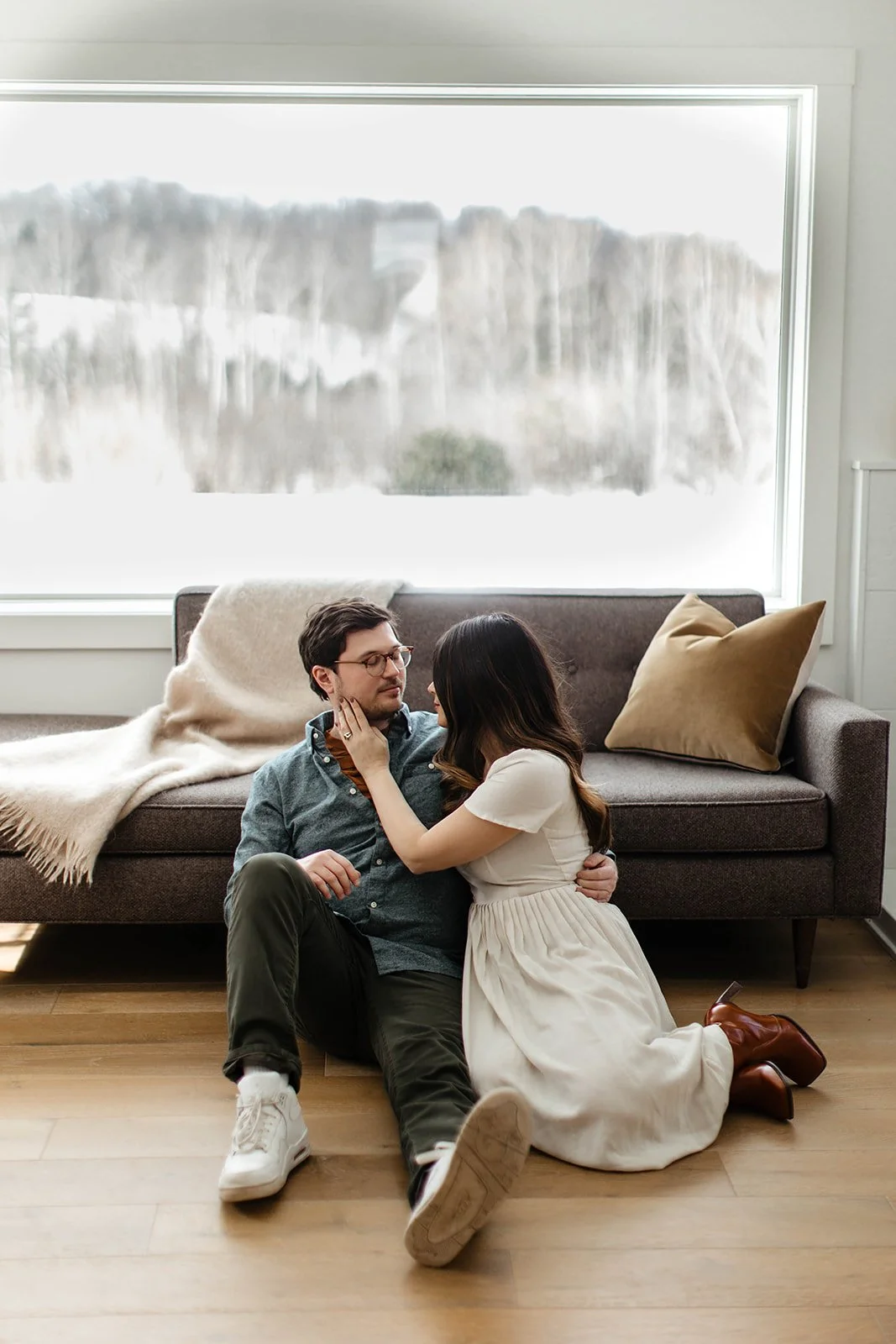 Gina + Grant | Northern Migration Airbnb Engagement
